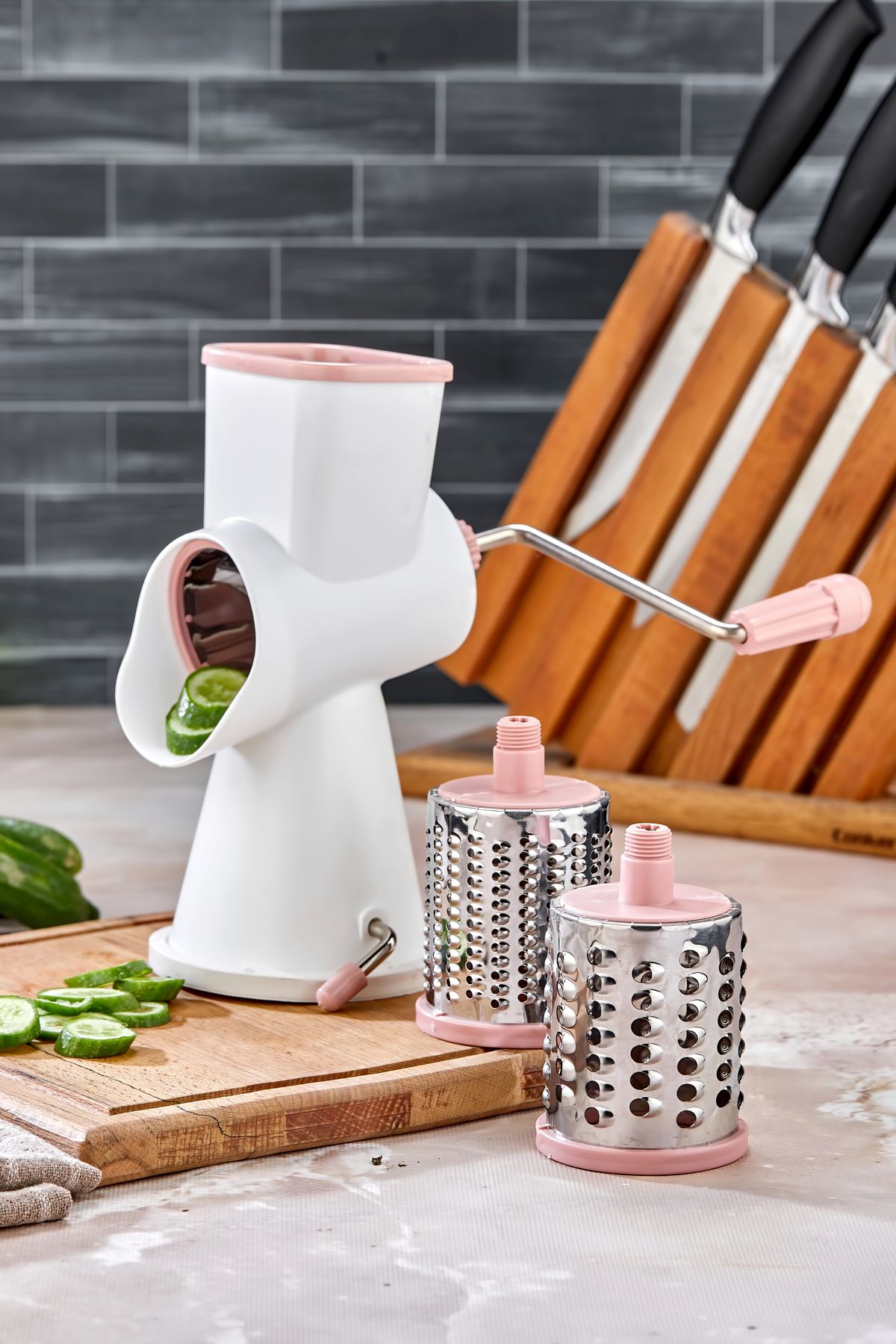 Cooker 3 Başlıklı Kırmızı Çevirmeli Rende – Çok Fonksiyonlu Mutfak Aleti