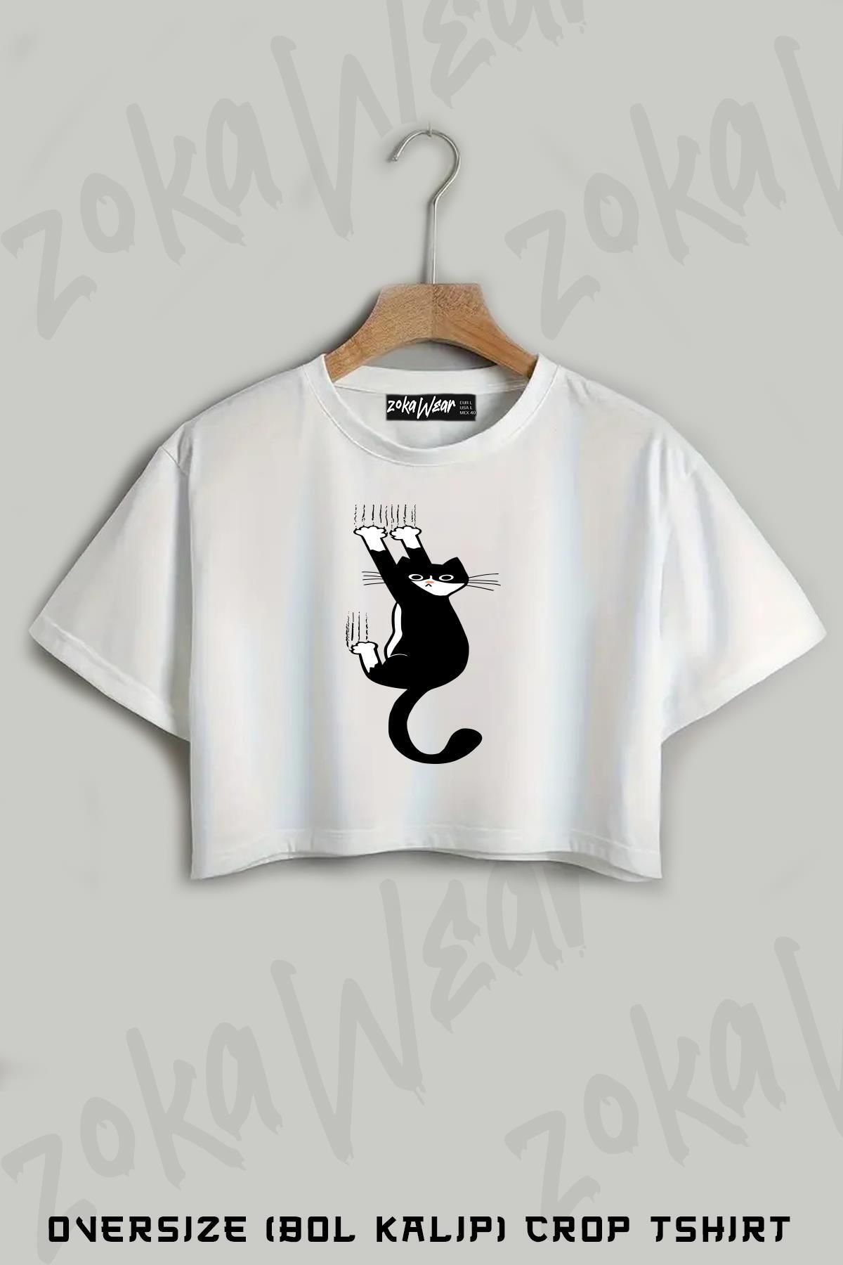 ZOKAWEAR Black And White Cat Hanging On Funny Tuxedo Cat Baskılı Oversize Crop T-Shirt