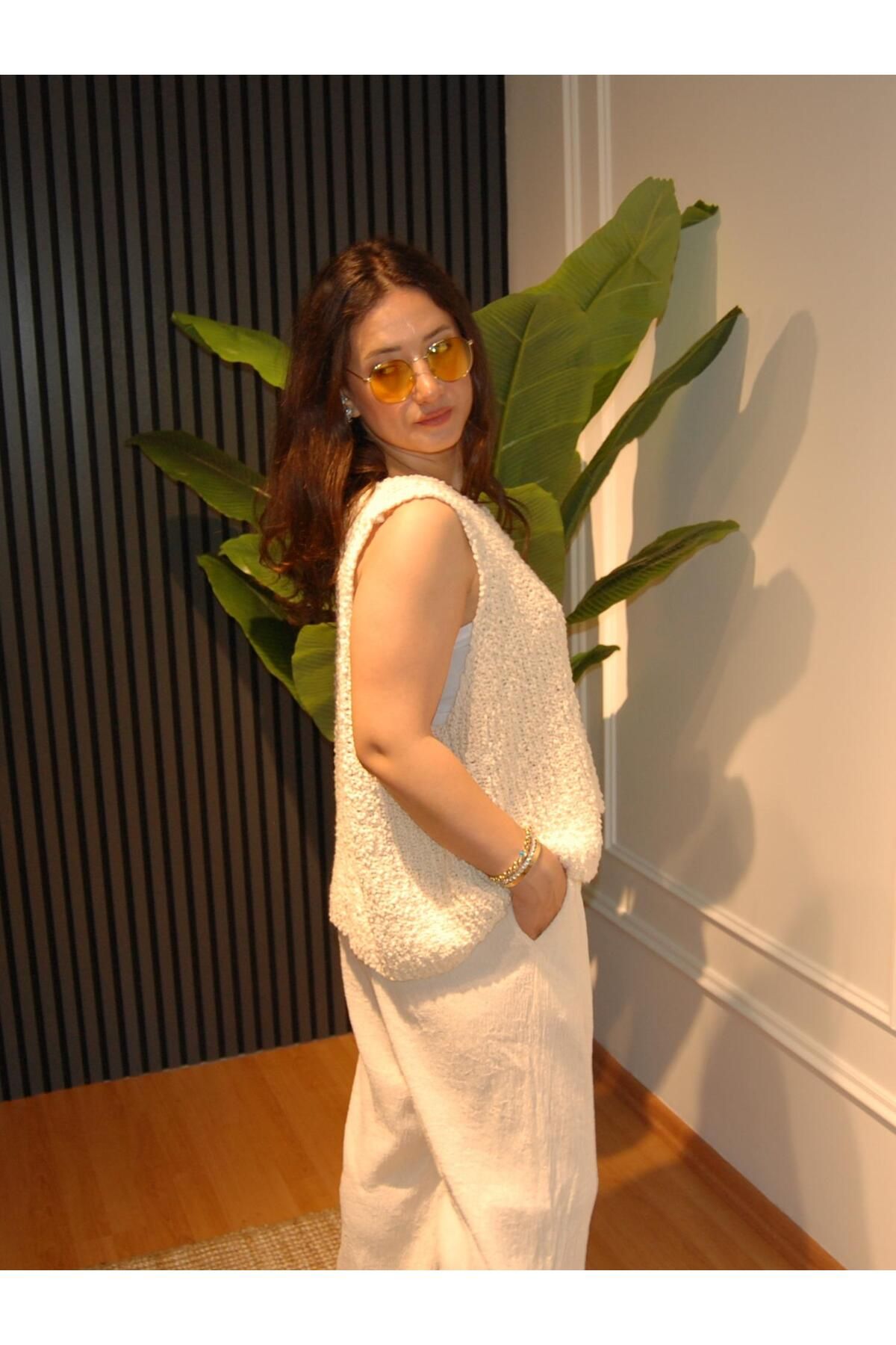 FLZTAS RAHAT KALIP TRİKO CROP BEJ
