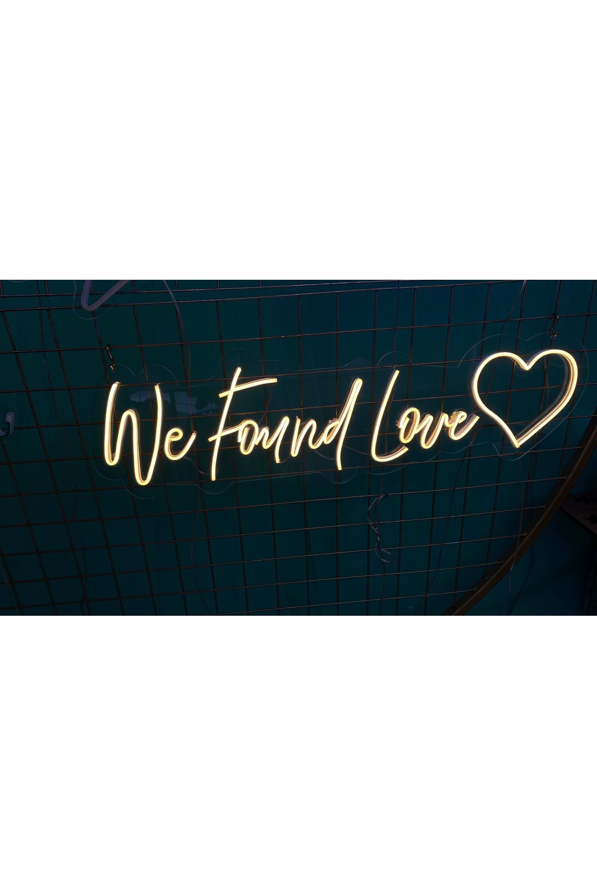ÖZFA NEON We Found Love Neon Tabela – Gün Işığı – 80x25 cm