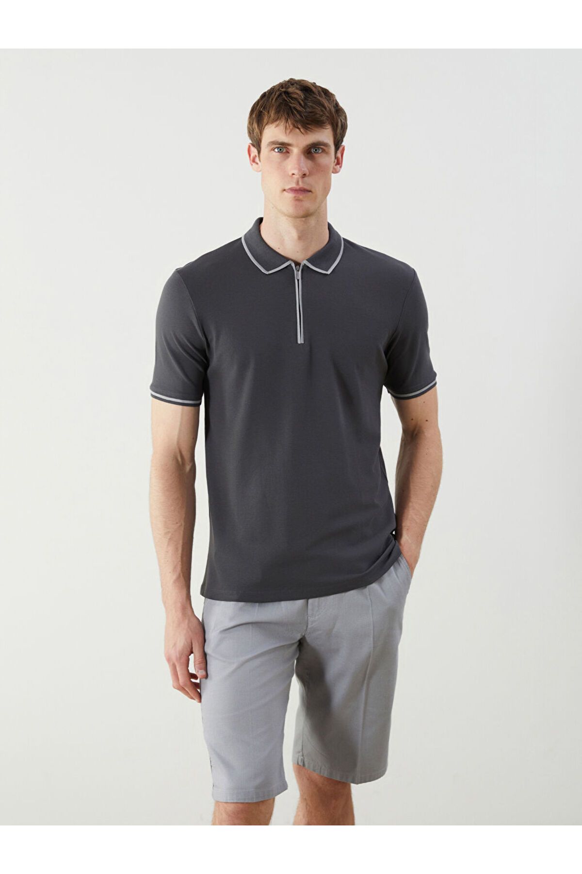 LC Waikiki Yeni Sezon Polo Yaka Kisa Kollu Pike Erkek Tisort - S5EE80Z8