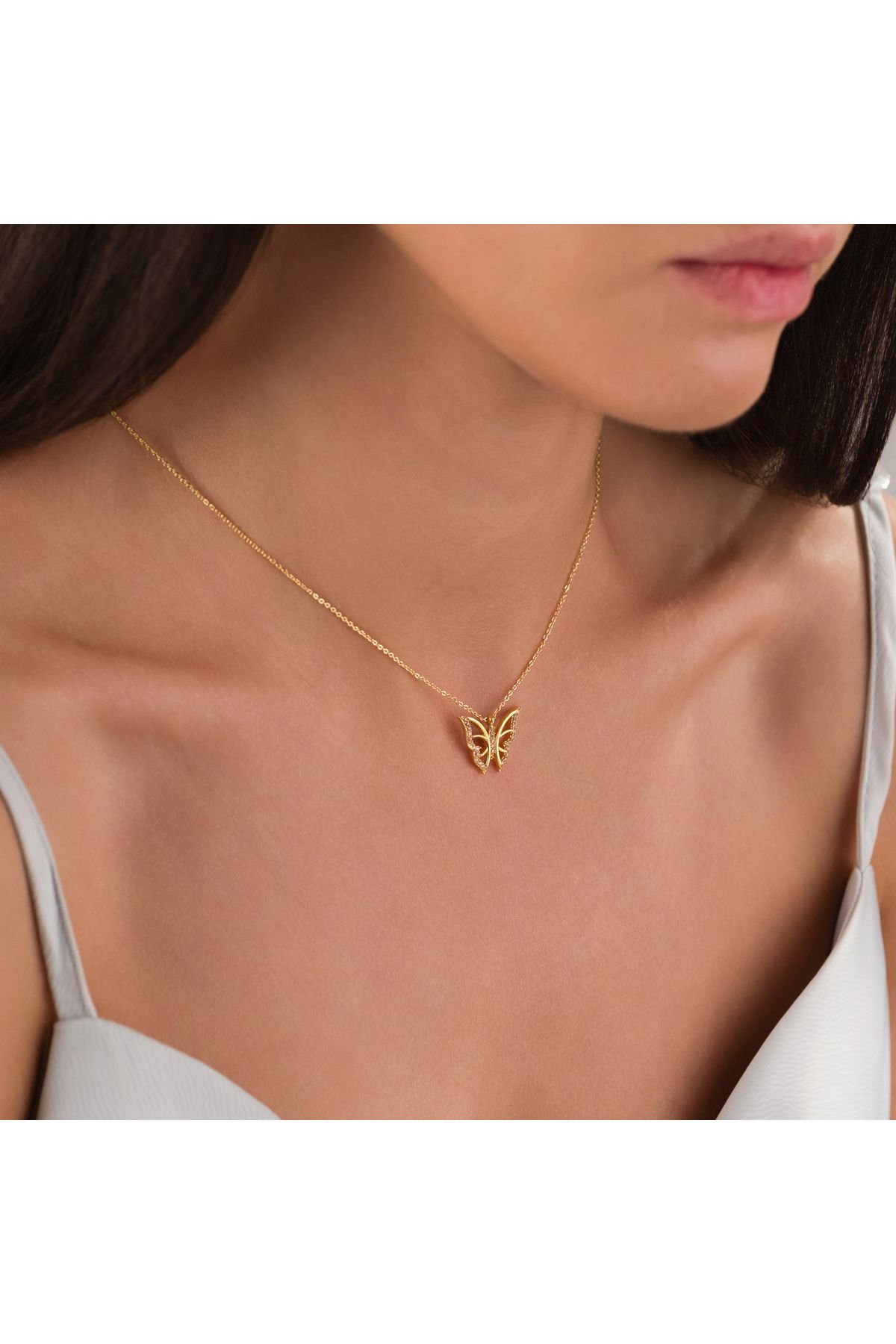 HOBİSY GIFT SHOP Zarif Kelebek Figürlü Çelik Kolye – Altın Renk Kararmaz Aksesuar