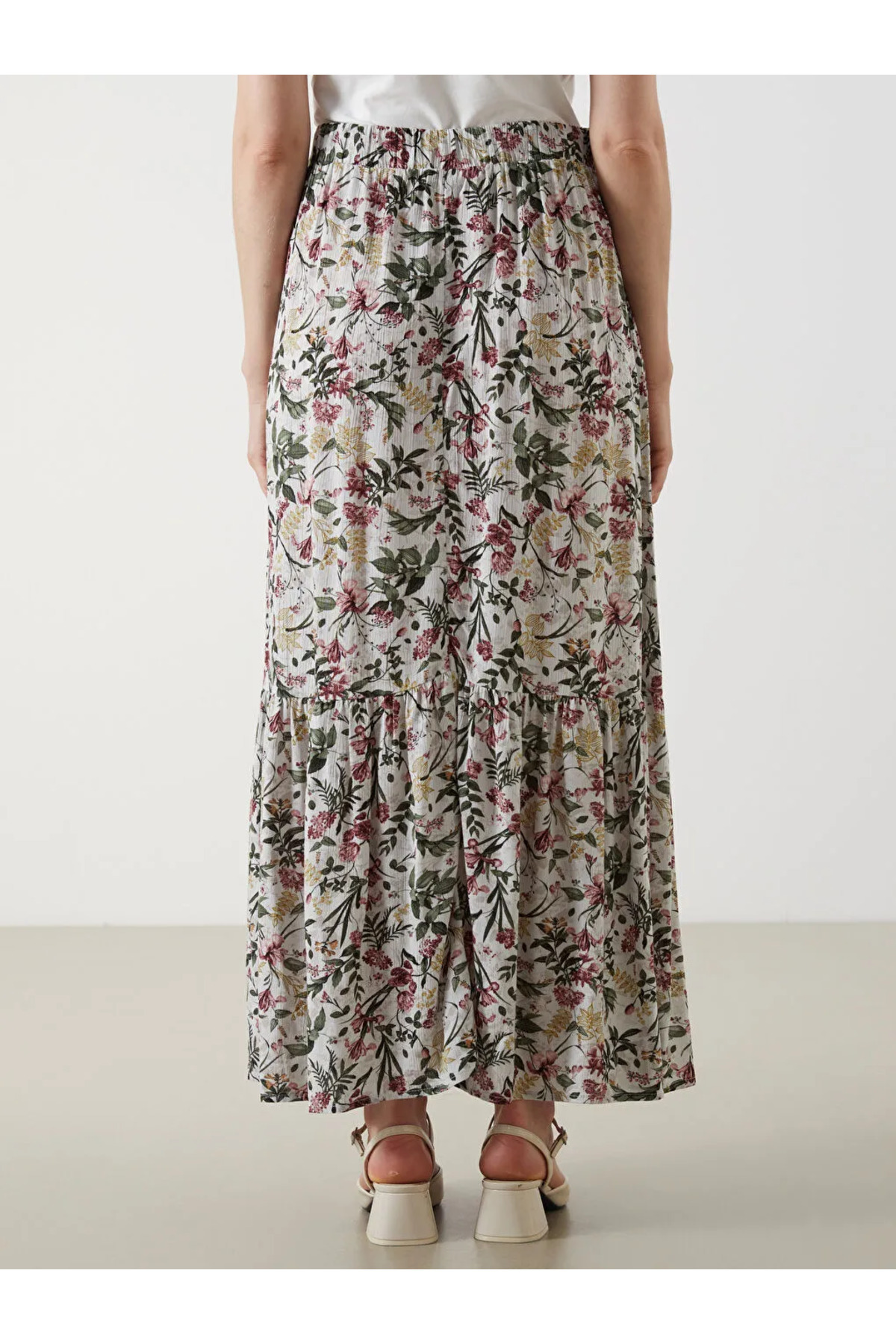 LC Waikiki-Lcw Grace Beige Floral A-Line Skirt with Elastic Waist 4