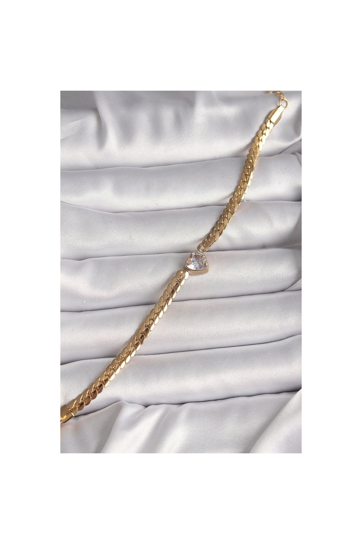 Marsilyan 316L Çelik Gold Renk Yassı Zincir Model Zirkon Taşlı Kalp Figür Kadın Bileklik - TJ-BB6728