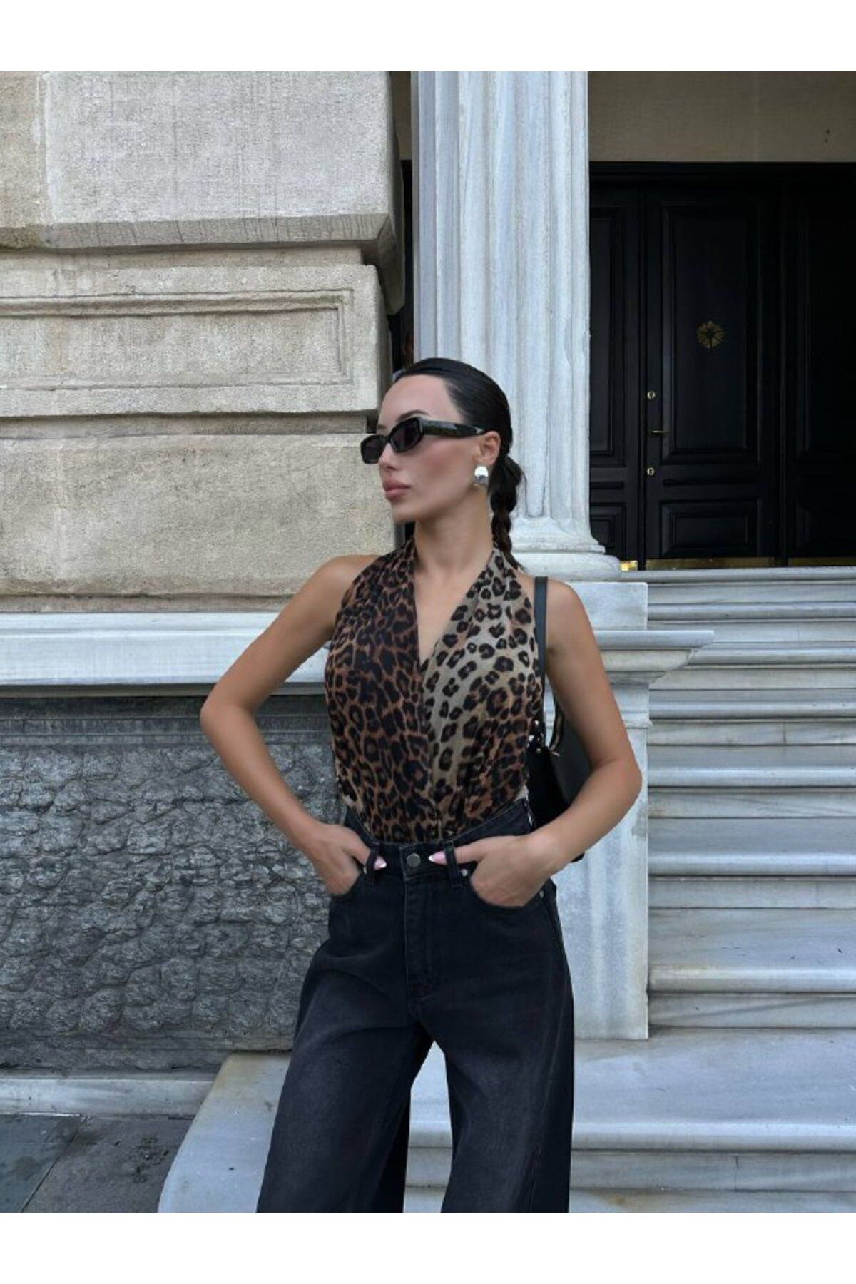 Hotfashion Boyundan Bağlamalı Sırt Dekolteli Bodysuit