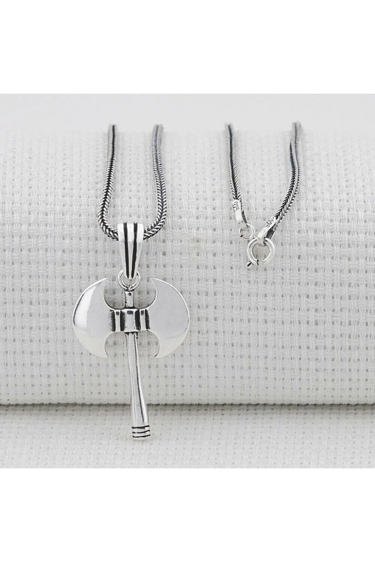 shop Çift Başlı Balta Tasarımlı 925 Ayar Gümüş Erkek Kolye