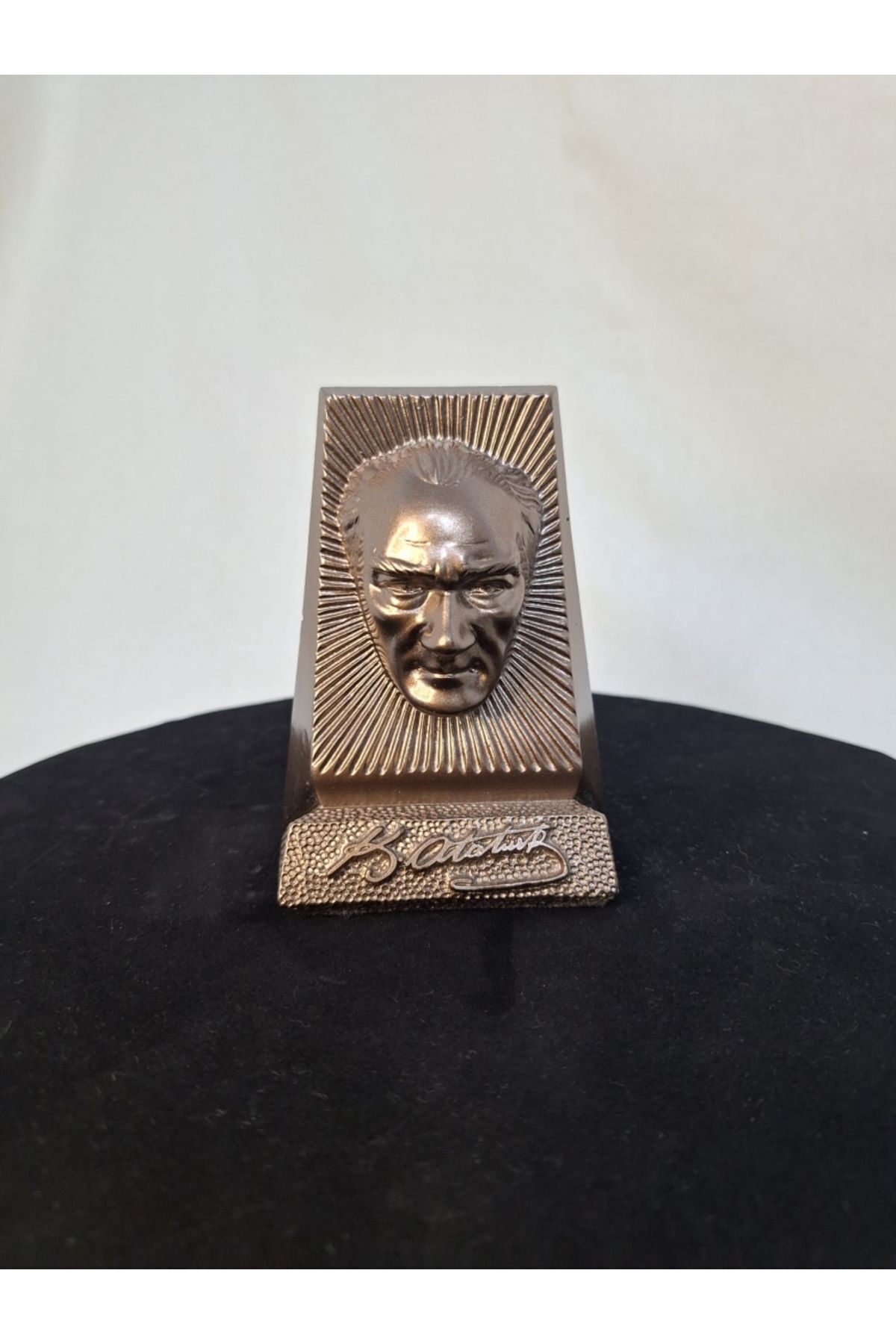 SerenityHaven Atatürk Heykeli Biblo Bronz