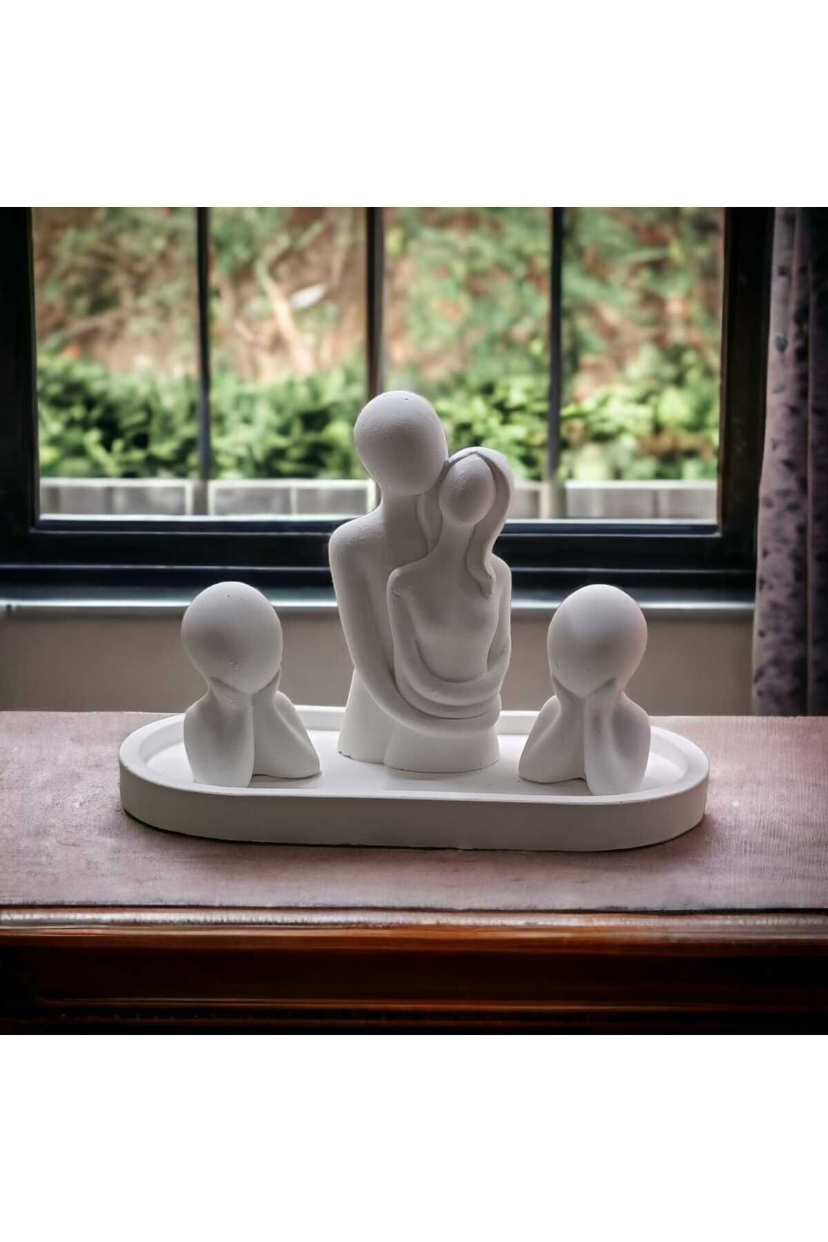 SerenityHaven 4'lü set Oval tepsi & sarılan çift & 2 çocuk