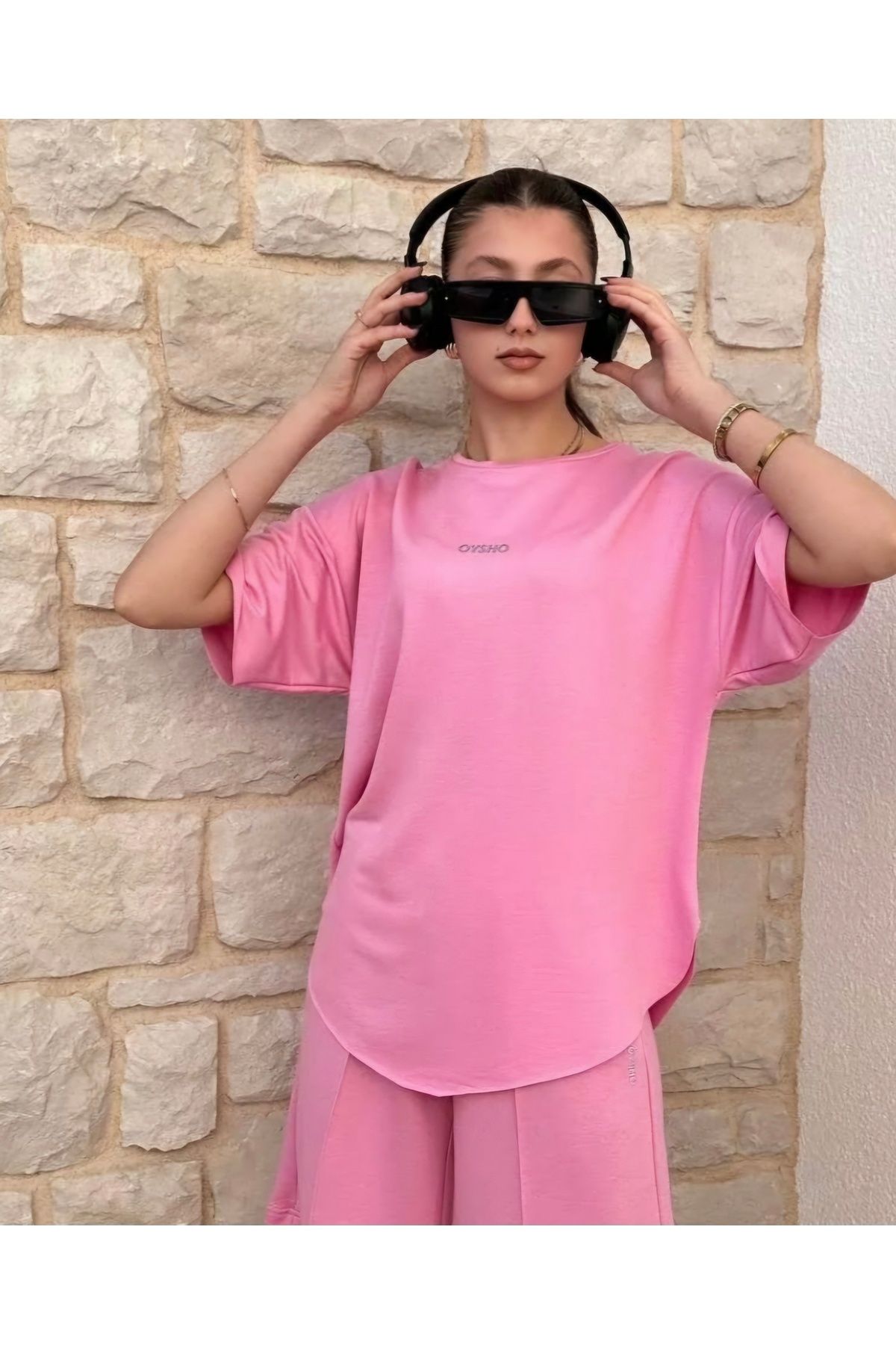 MODA Şeker pembe yumuşacık dokusuyla gün boyu rahatlık ve konfor sizinle olacak T-shirt