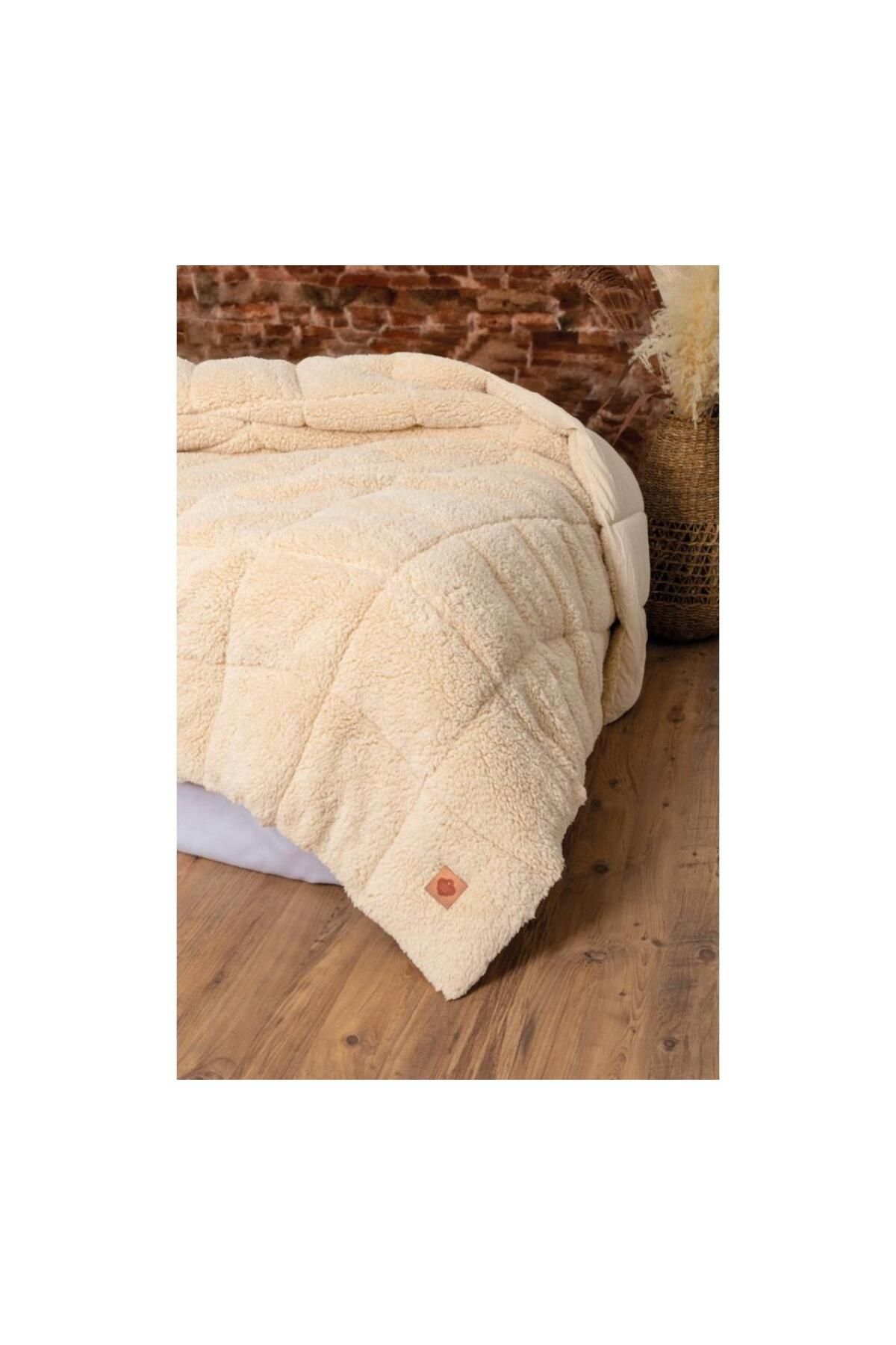 merland benvecocuk Peluş Çift Kişilik Yorgan Krem