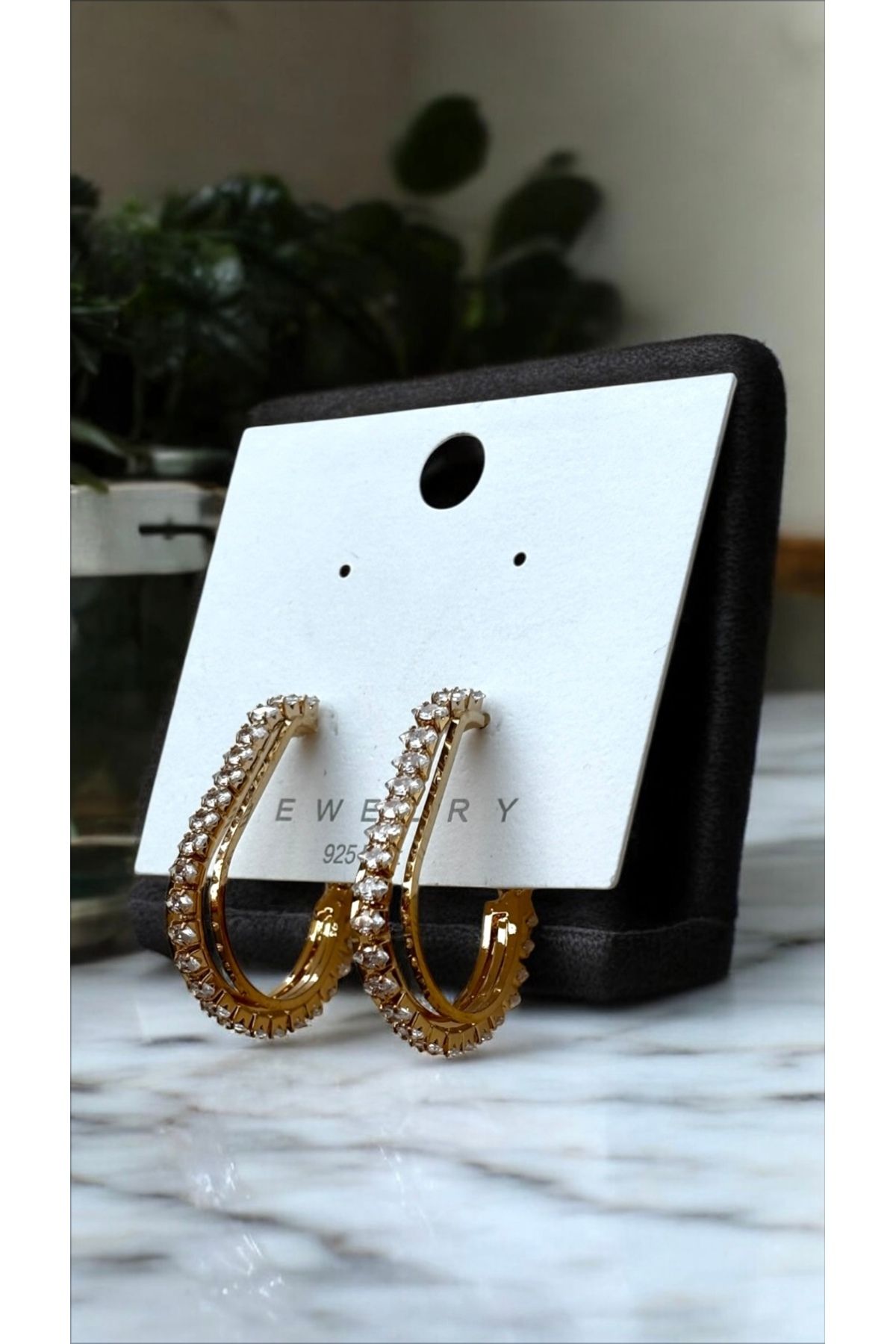 LA MABU ÇOK TAŞLI GOLD RENK BÜYÜK BOY HALKA ÇELİK KÜPE