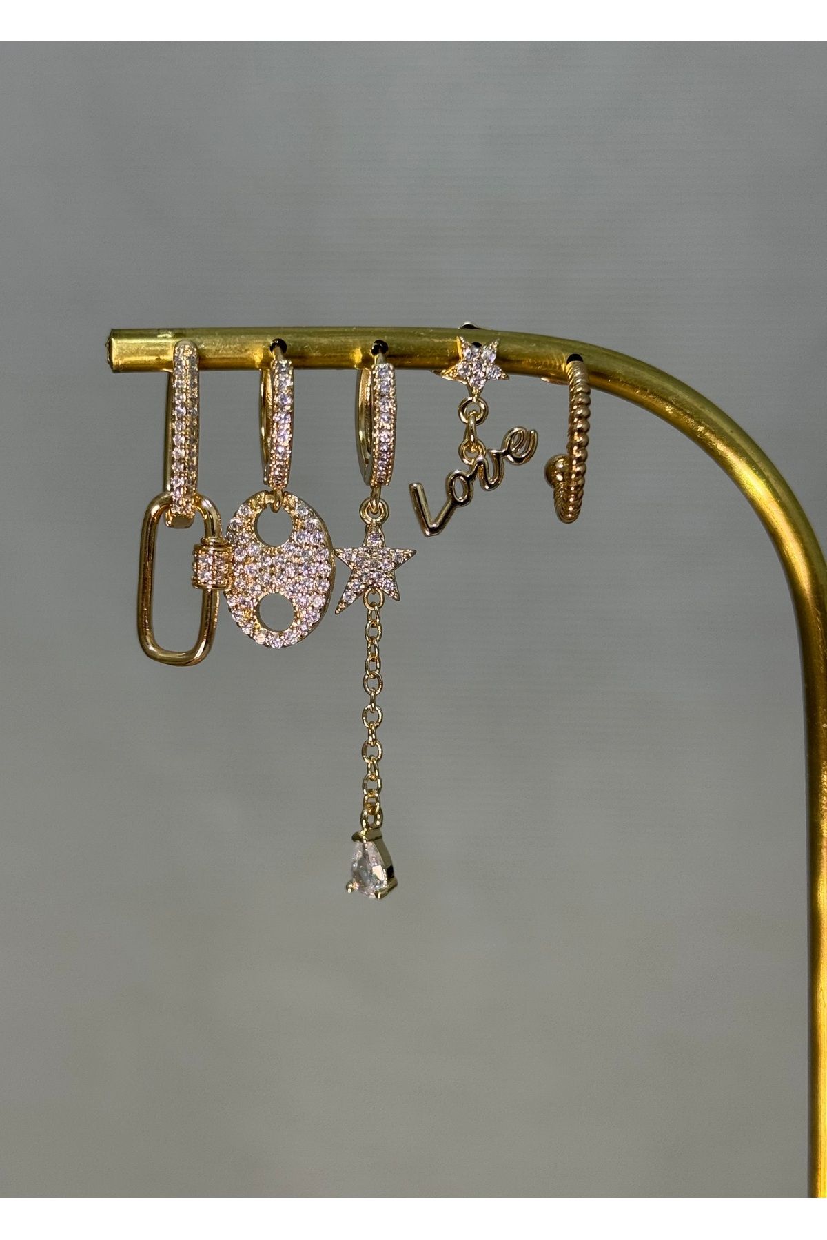 XUPING JEWELRY 18K 6’lı zirkon taşlı gold çelik küpe paslanmaz kararmaz