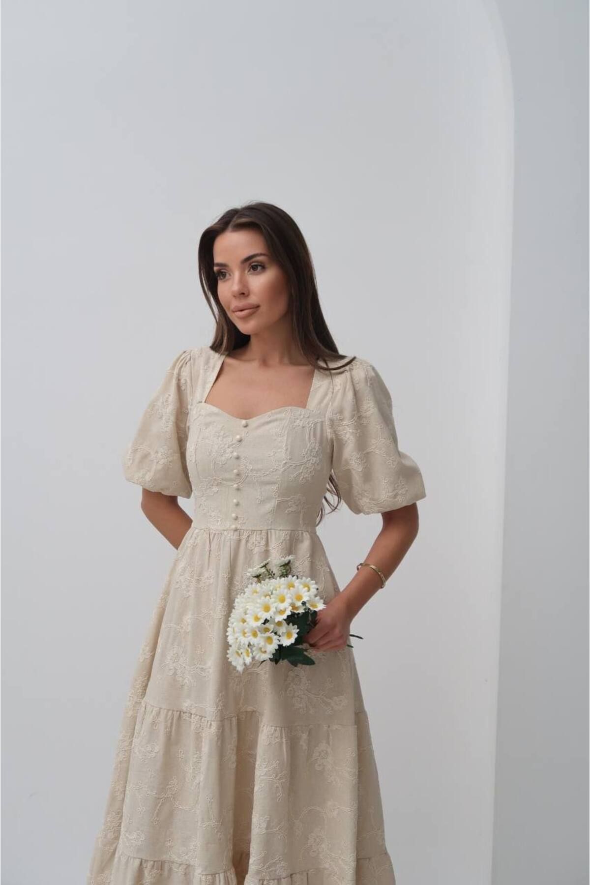Castivo Fashion Dantel Nakışlı Balon Kol Romantik Elbise