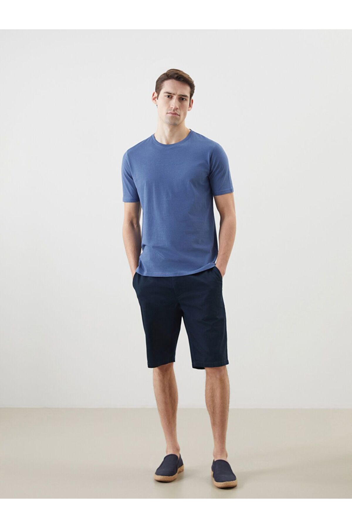 LC Waikiki LCWAIKIKI Classic Standart Kalıp Gabardin Erkek Şort
