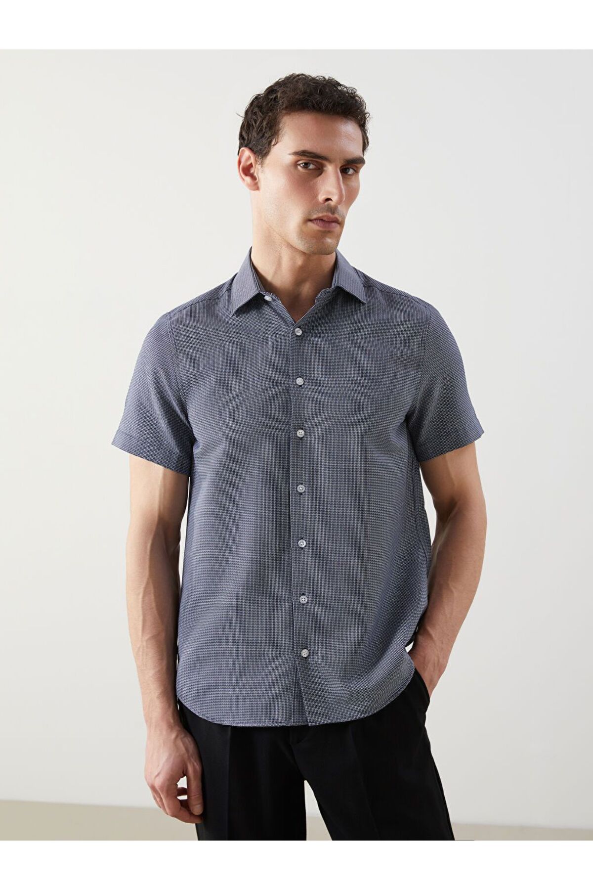 LC Waikiki LCWAIKIKI Formal Regular Fit Kısa Kollu Erkek Gömlek