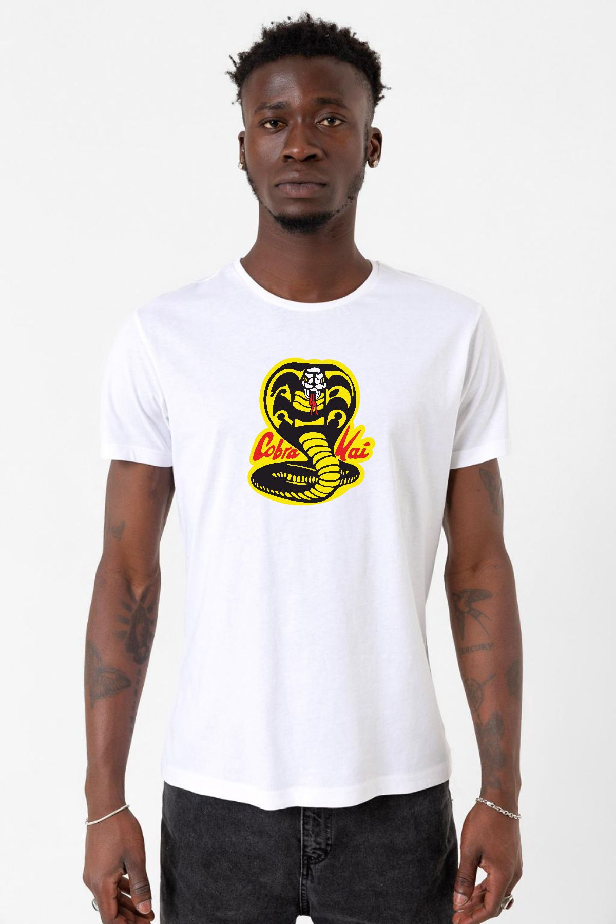 Tshirthane Cobra Kai Logo Beyaz Erkek Bisikletyaka Tshirt