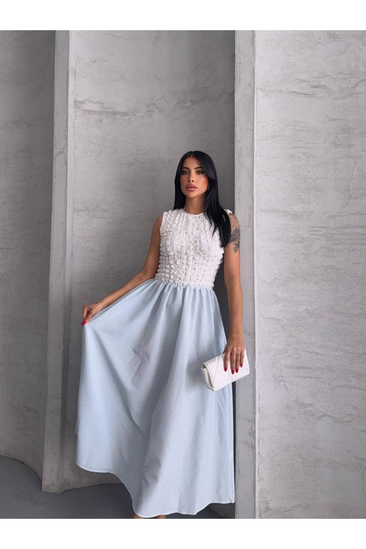 Castivo Fashion Dantel Görünümlü Üst Detaylı Çizgili Midi Elbise
