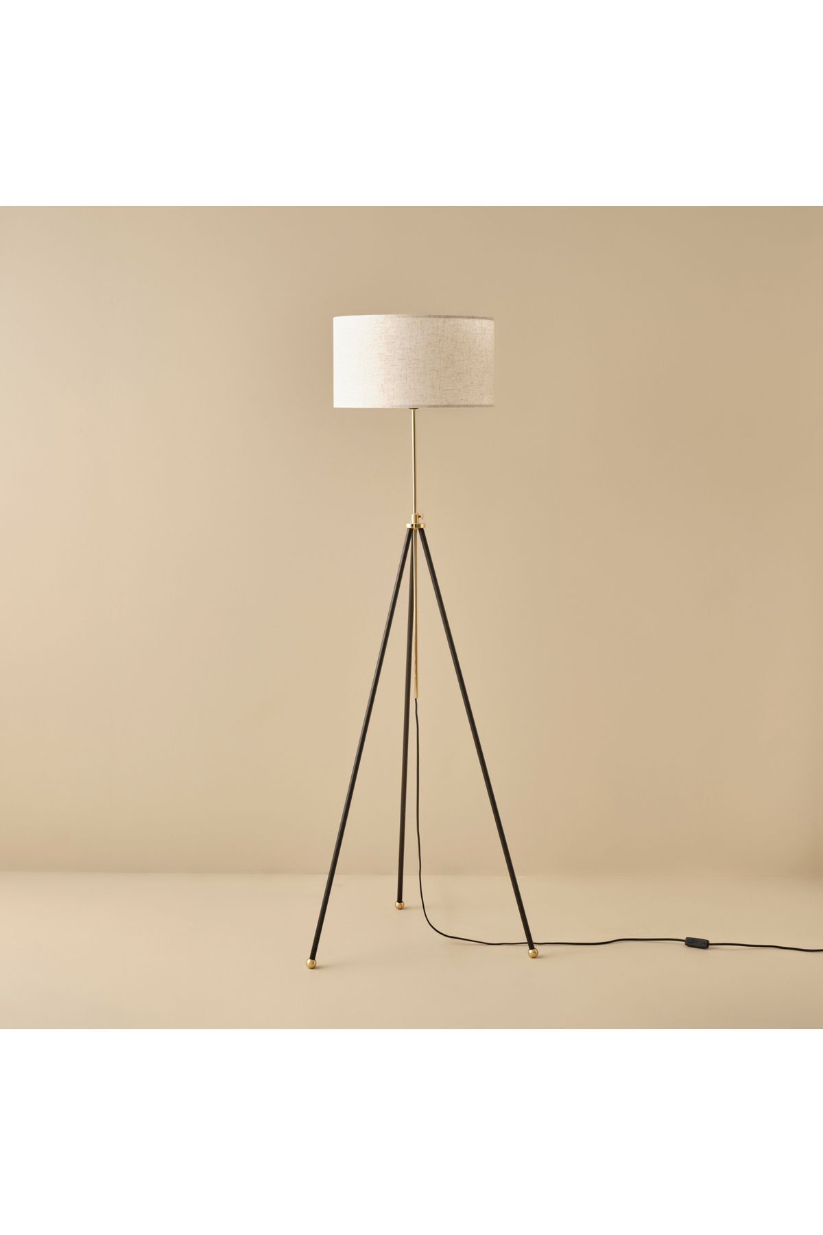 SerenityHaven Pier Metal Lambader Beyaz (38x21x130-190 cm)