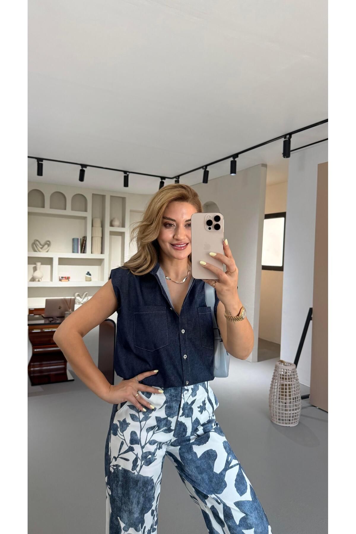 Sezgi Tekin Vatkalı Oversize Denim Gömlek