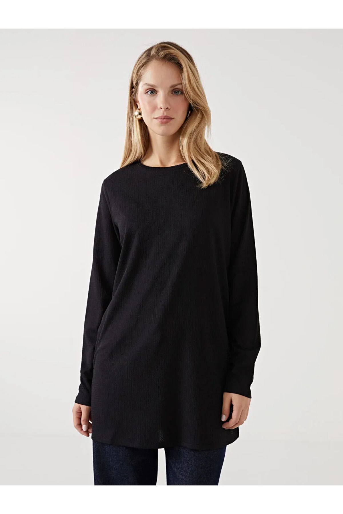 LC Waikiki LCWAIKIKI Basic Siyah Bisiklet Yaka Dokulu Kadın Tunik