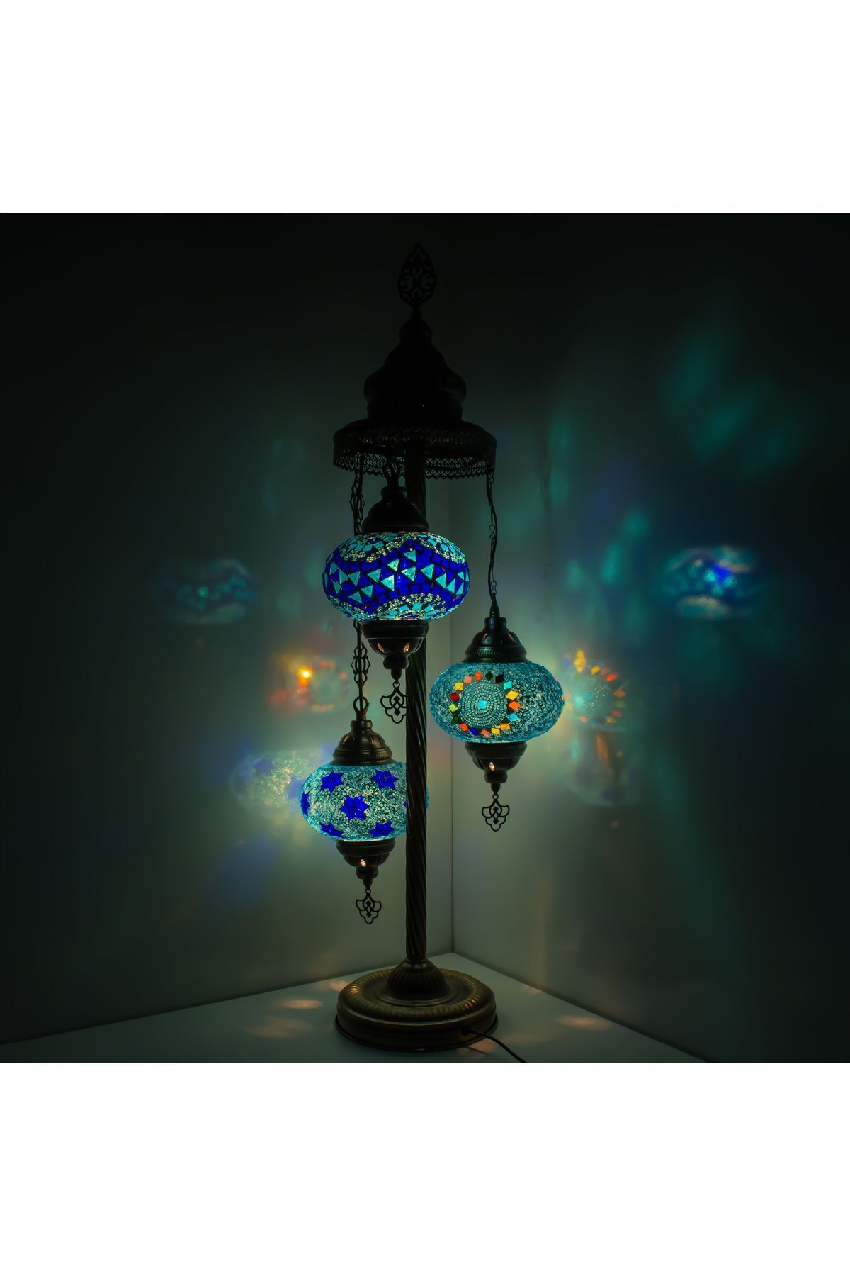 SerenityHaven El Yapımı Otantik Boho Mozaik Renkli Cam 3'lü Lambader Köşe Lambası