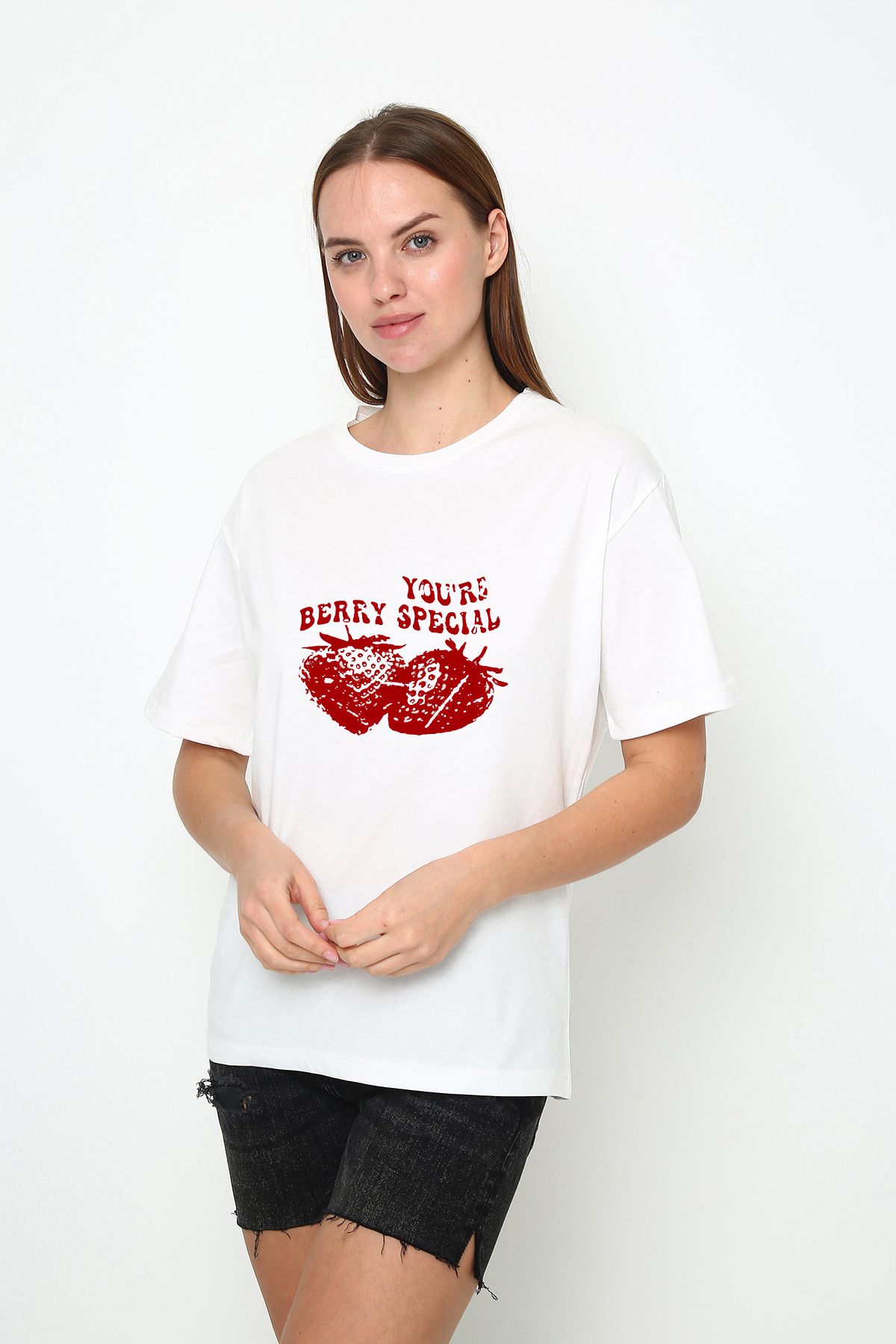 vikitekno oversize bisiklet yaka berry special çilek baskılı kadın t-shirt