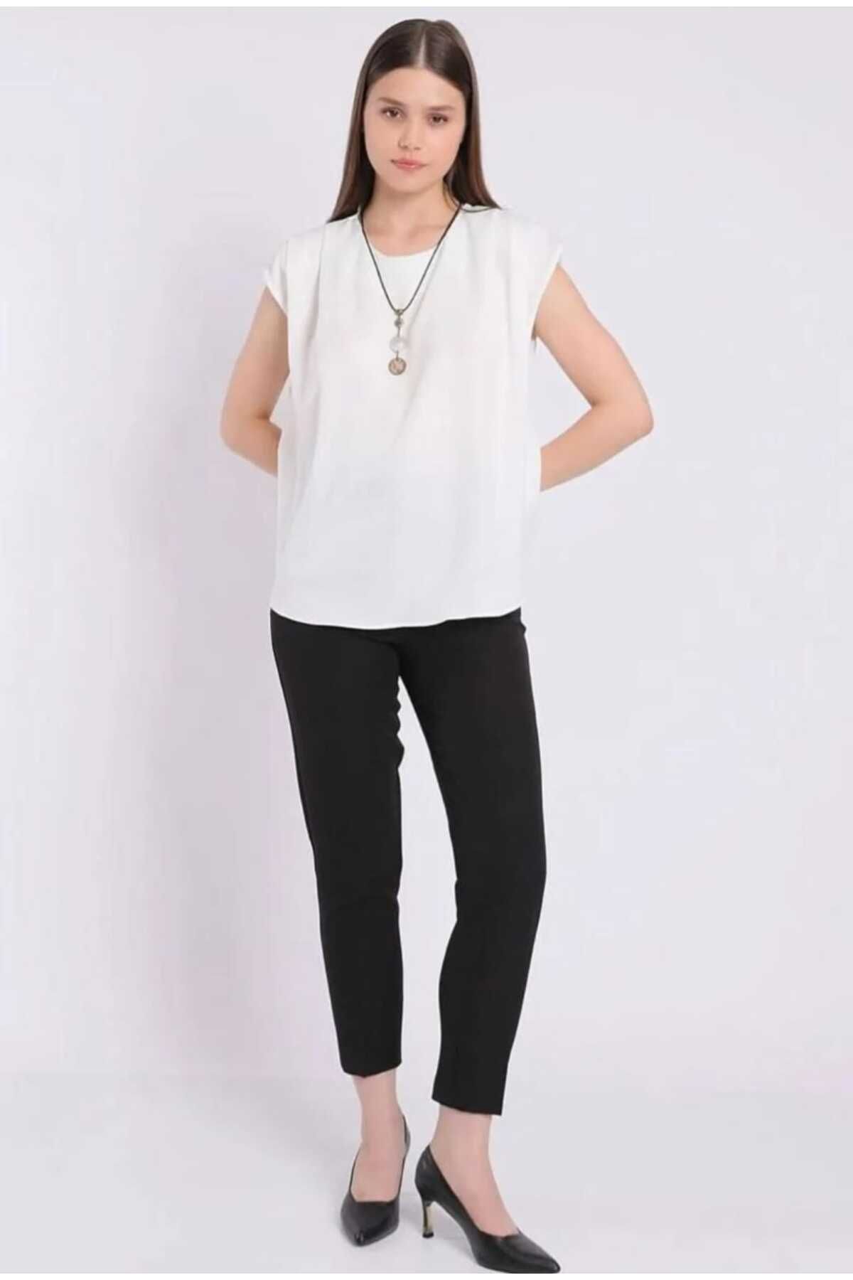Store Omzu Vatkalı Bluz