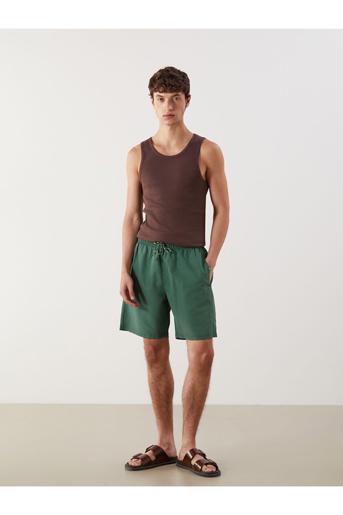 LC Waikiki Diz Hizasi Boy Basic Erkek Deniz Sortu