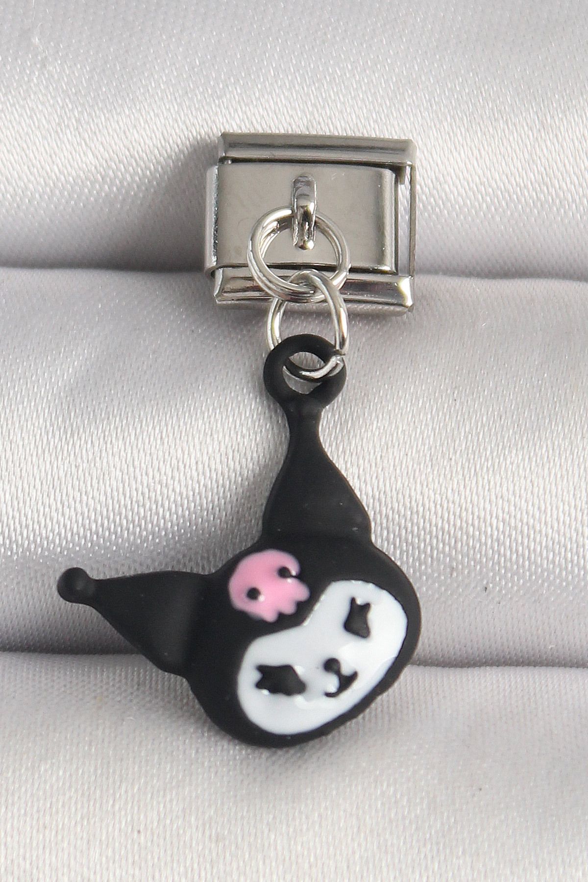 callerrons accessories Gümüş Renk Siyak Kulaklı Kedi Model Nomination Charm - EBJ250605W32871