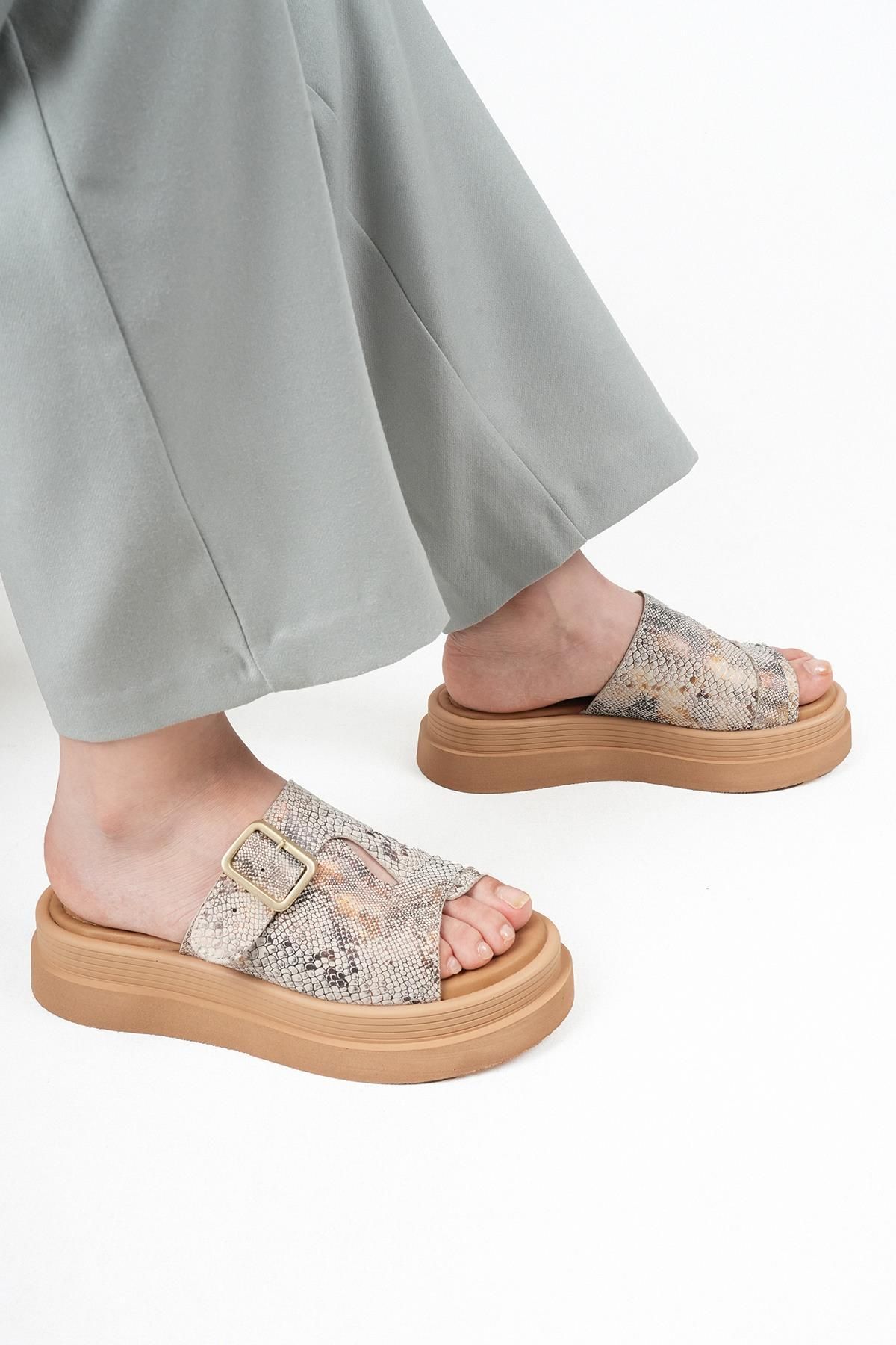 Stilbagshoes ADDİE YILAN DERİ HAKİKİ DERİ KADIN TERLİK BEJ