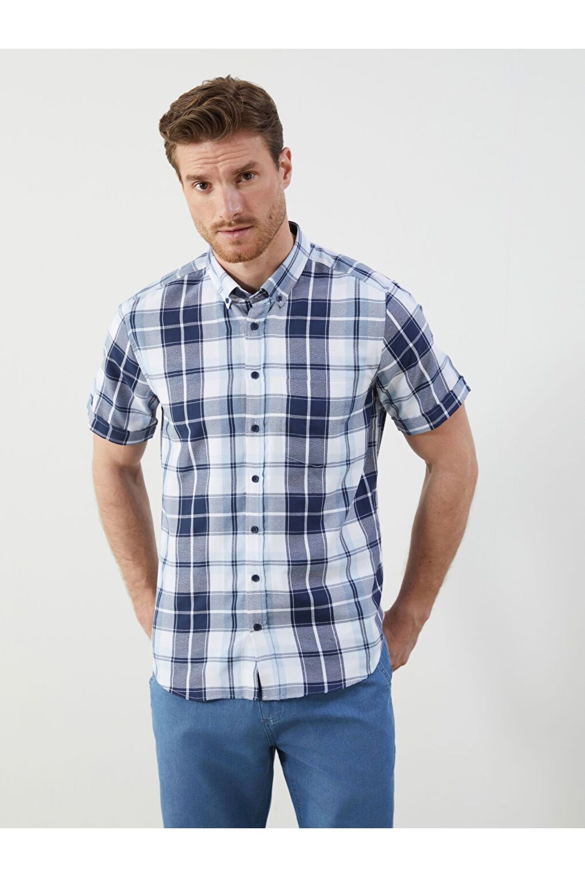 LC Waikiki LCWAIKIKI Classic Regular Fit Kısa Kollu Ekose Erkek Gömlek
