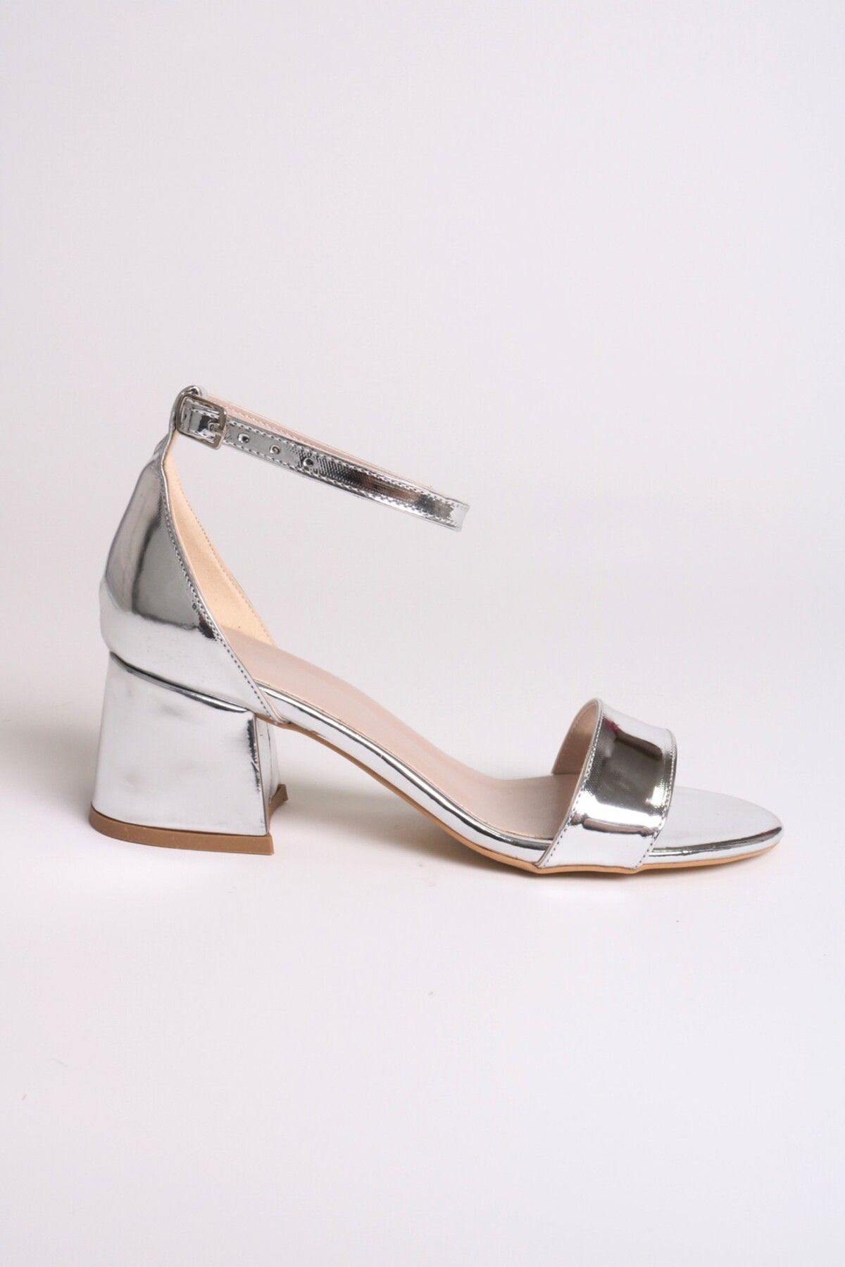 GOYA SHOES Melina Tek Bant Arka Kapalı 5 Cm Kalın Topuklu Ayakkabı