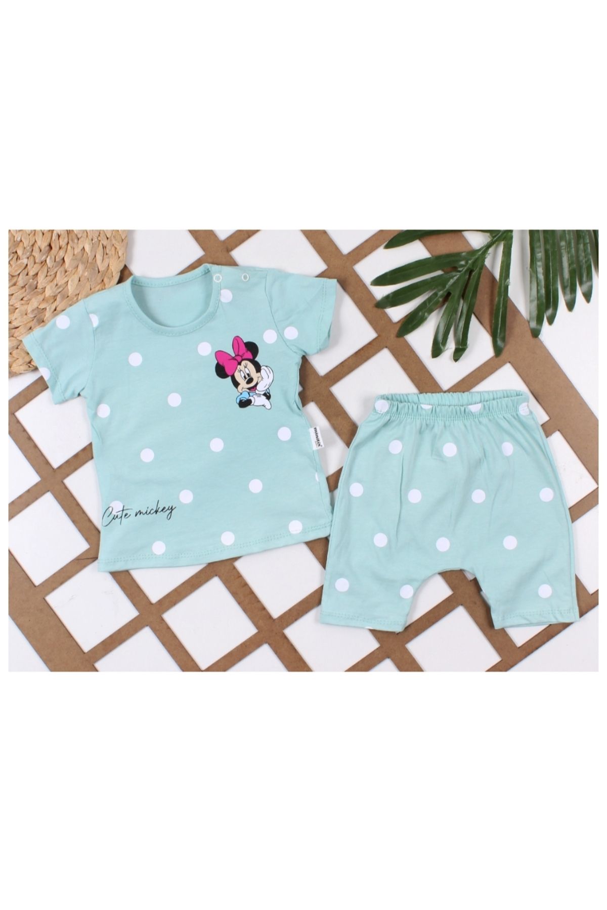 minitix Kız Bebek Minnie Mouse Baskılı % 100 Pamuklu Tişört - Şort Takım (9-24 Ay)
