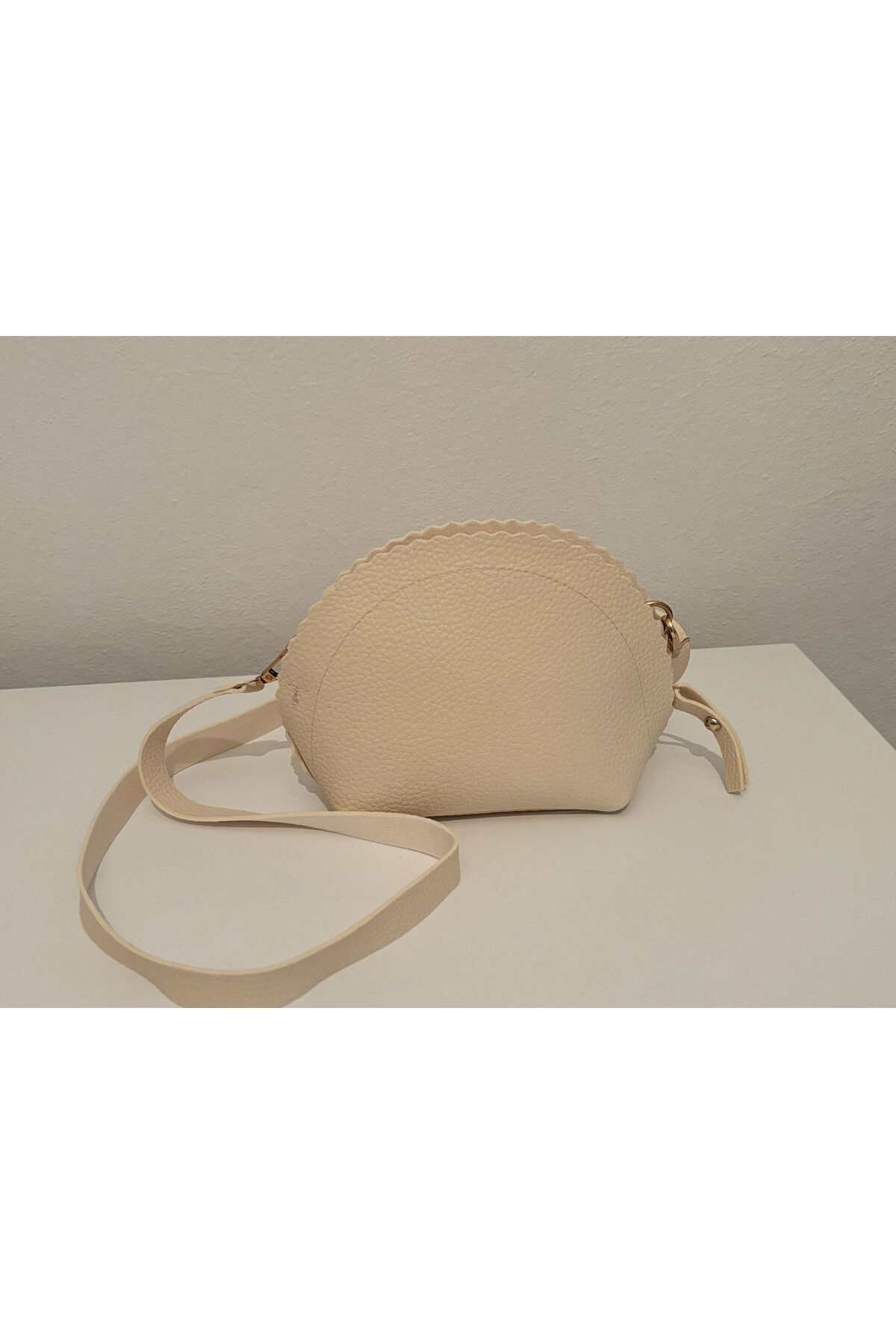 BEMİRA BAGS KADIN OMUZ ÇANTASI FERMUARLIMİDYE MODEL