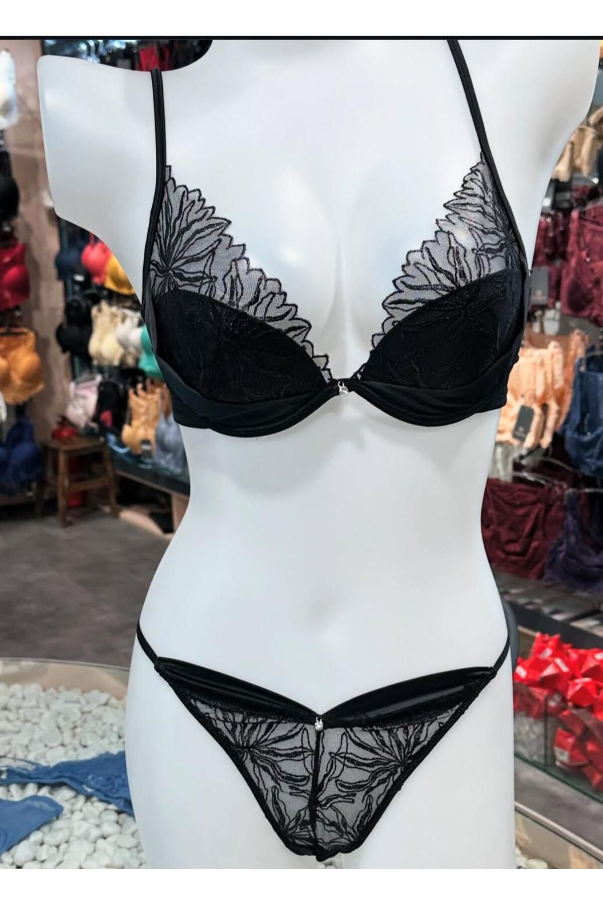 Gamze Day's Lingerie Dantelli Saten Detaylı Siyah Iç Çamaşır Takım