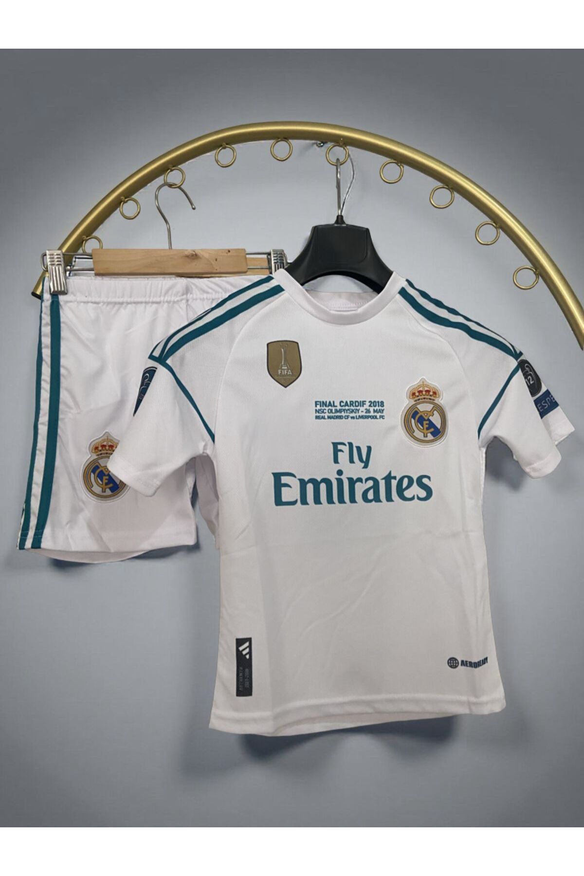 sinmm 2017-18 sezon 'real madrid' (ronaldo) beyaz çocuk alt üst forma takım bileklik çorap hediye 4lü set