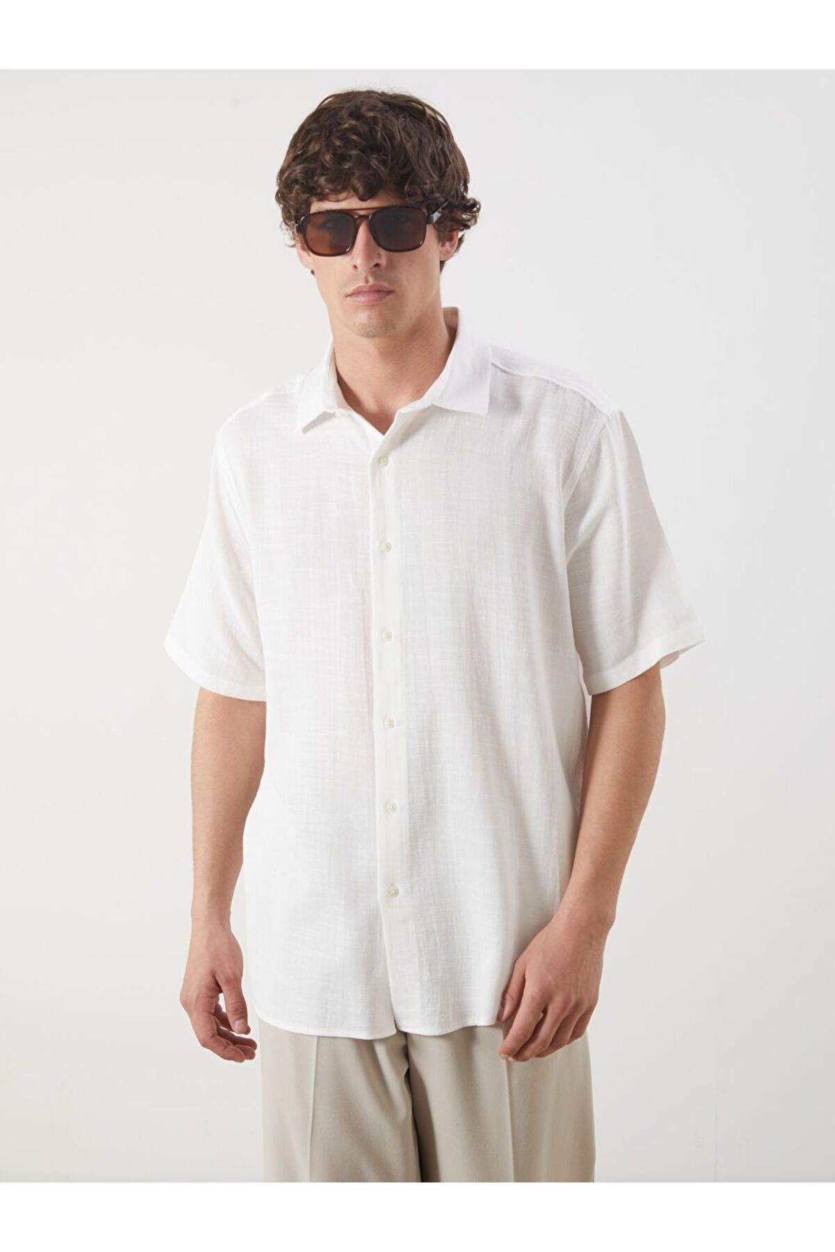 LC Waikiki LCW Vision Regular Fit Kısa Kollu Erkek Gömlek