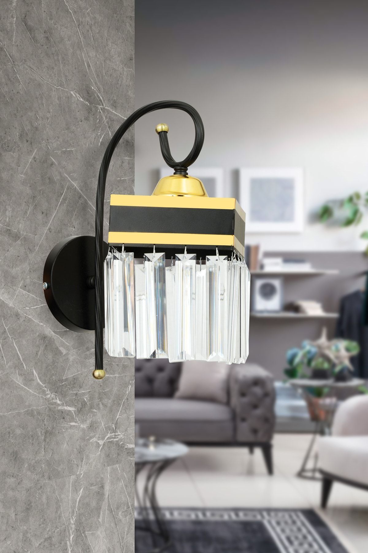 SerenityHaven Siyah Kule Kristal Taşlı Sarı Şeritli Kare Aşağı Bakan Modern Aplik