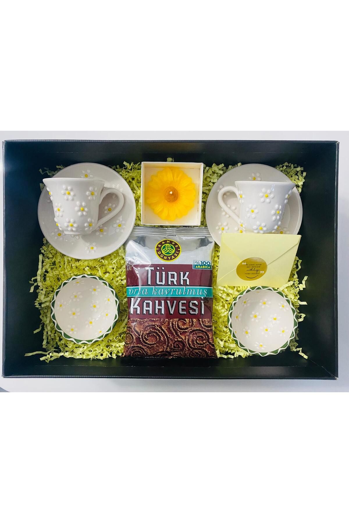 hediport 2 Adet Fincan Bardak - 2 Adet Fincan Tabağı - 2 Adet Lokumluk - Papatya Mum - Kahve - Notunuz