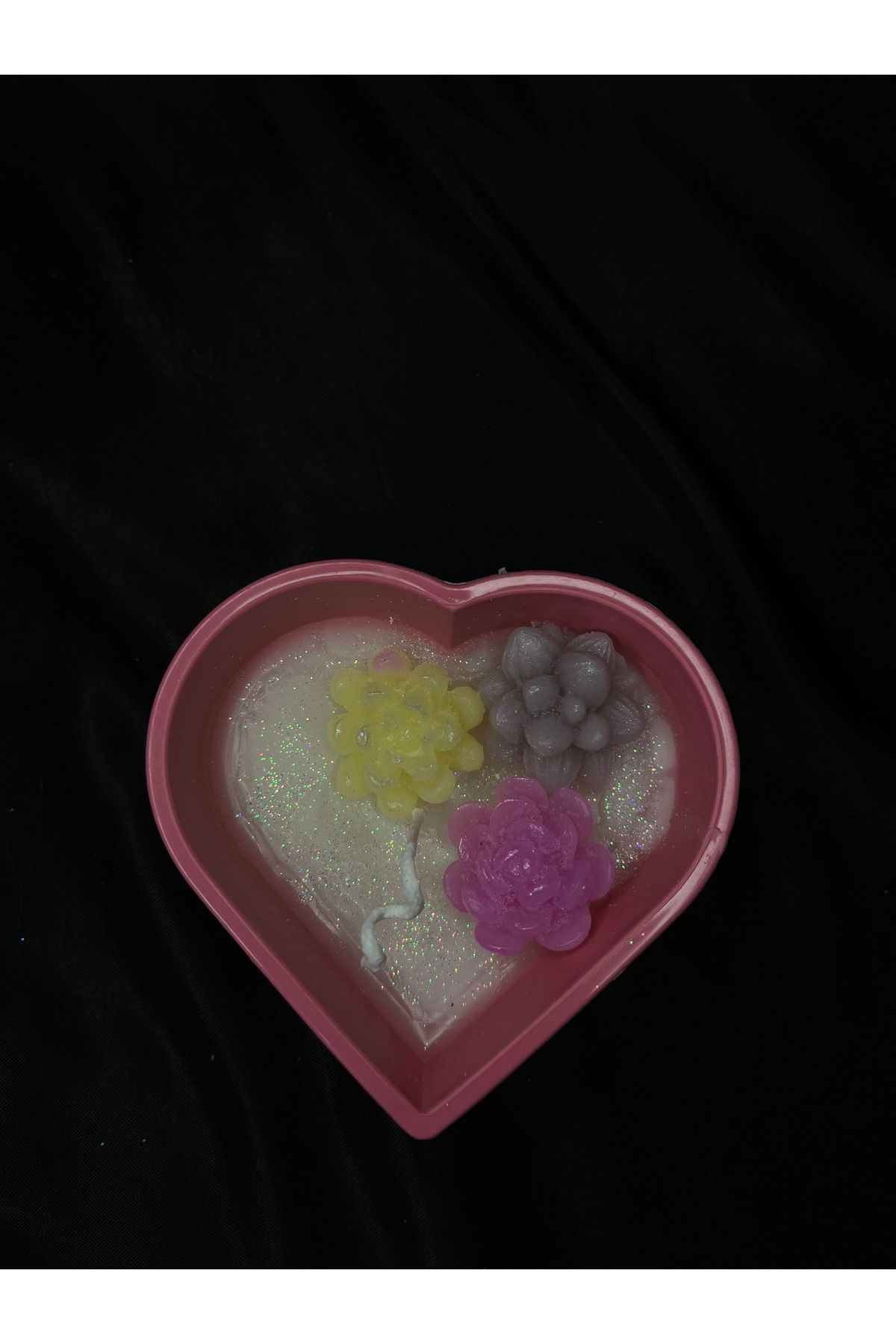 Nis Candle More kalpli kutuda çiçek detaylı mum