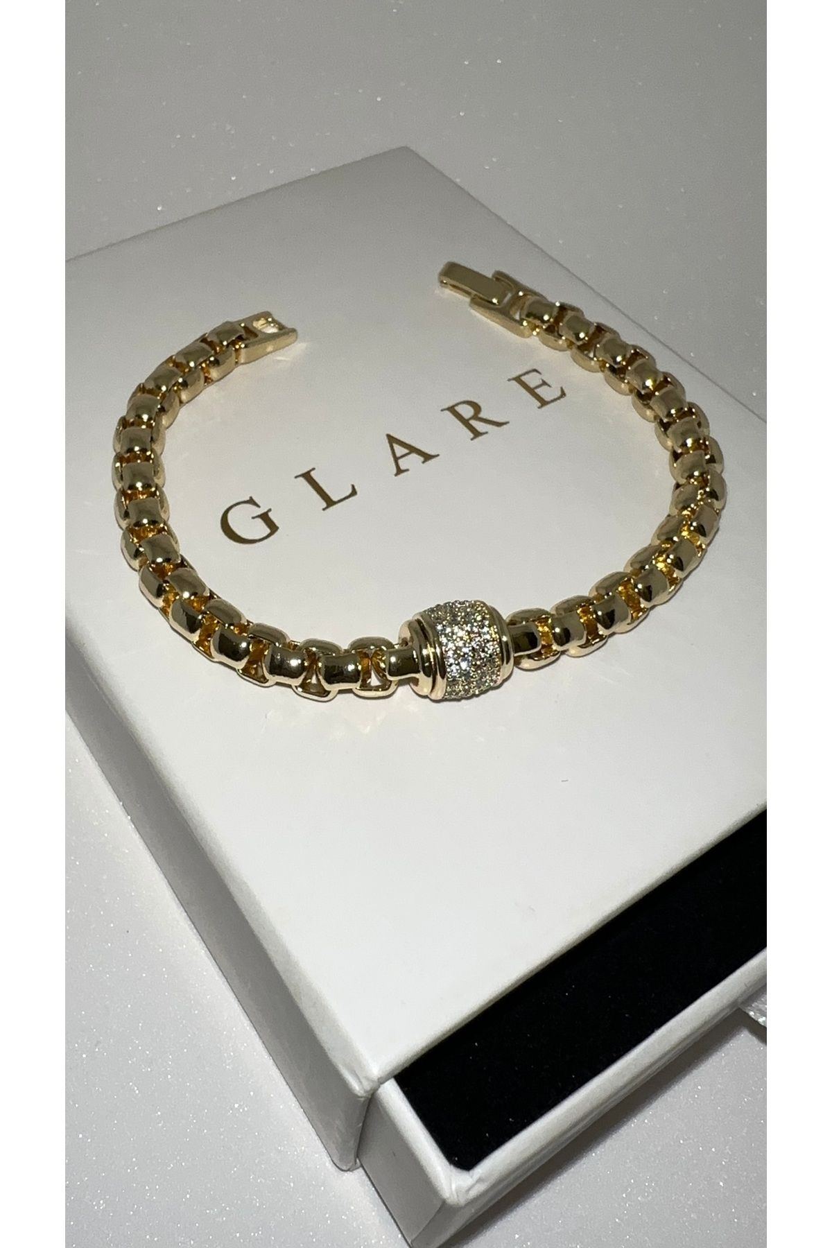GLARE JEWELRY 22k Altın Renginde Taşlı Gurmet Lüks Pırlanta Modeli Zincir Çelik Bileklik 15+3cm