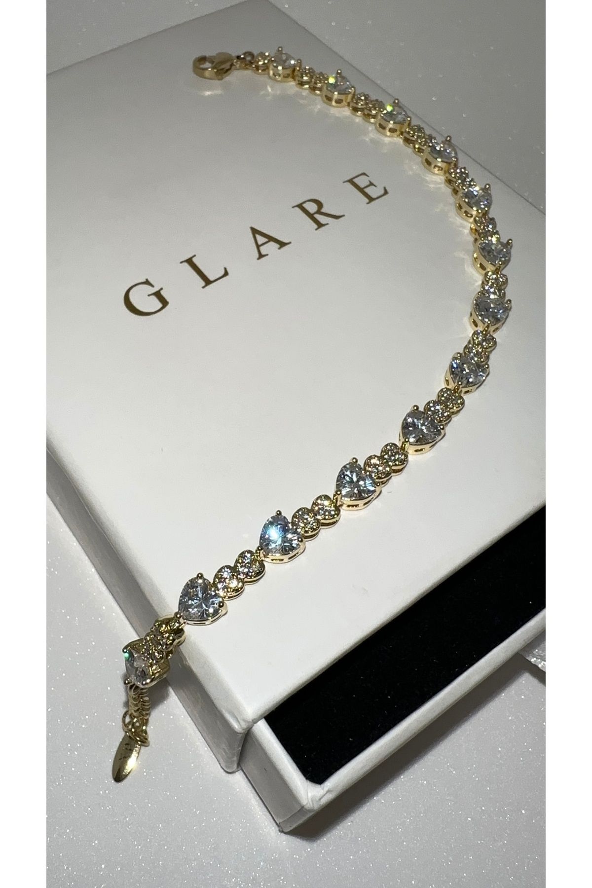 GLARE JEWELRY 14k Altın Renginde Kalp Taşlı Lüks Pırlanta Modeli Zincir Çelik Bileklik 15+3cm