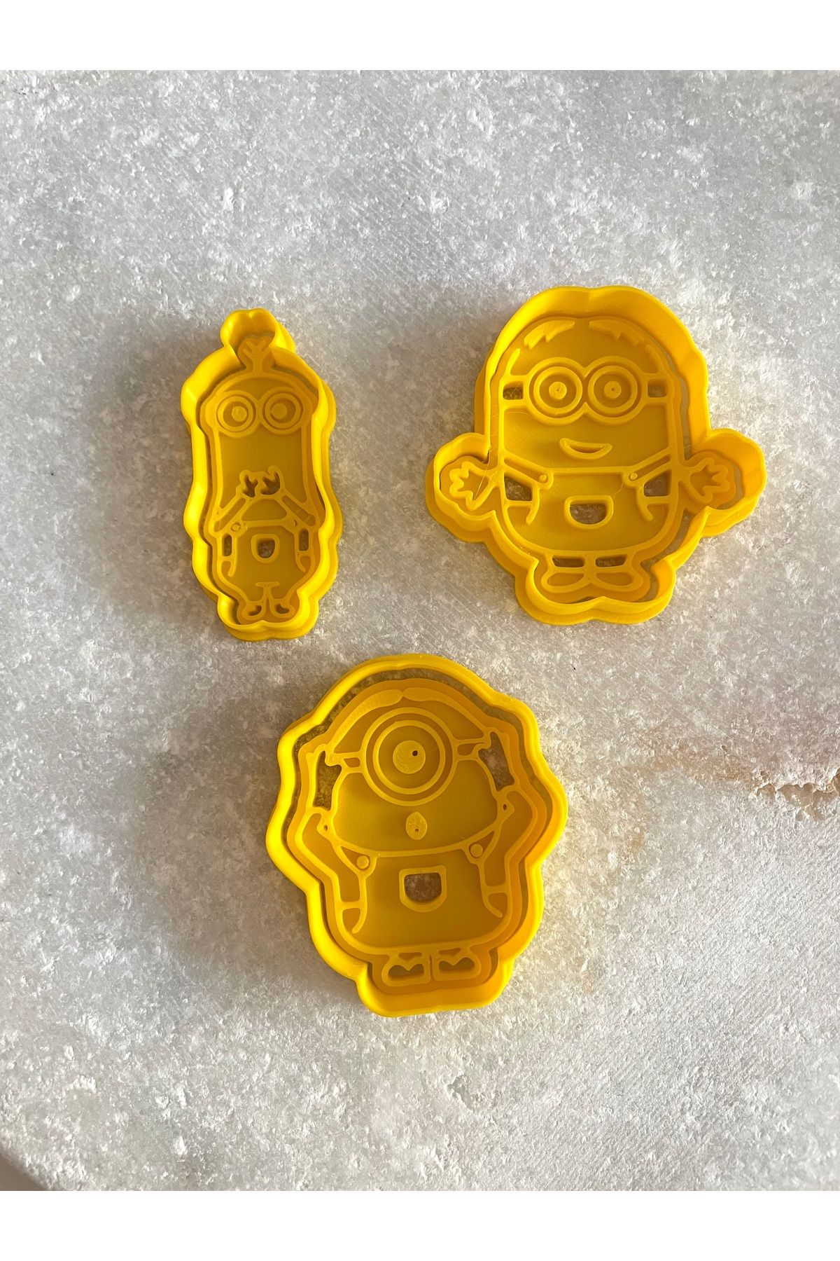 By Selen Suyolcu Minions Kurabiye Damga ve Kesici - 3lü Set - 6 CM