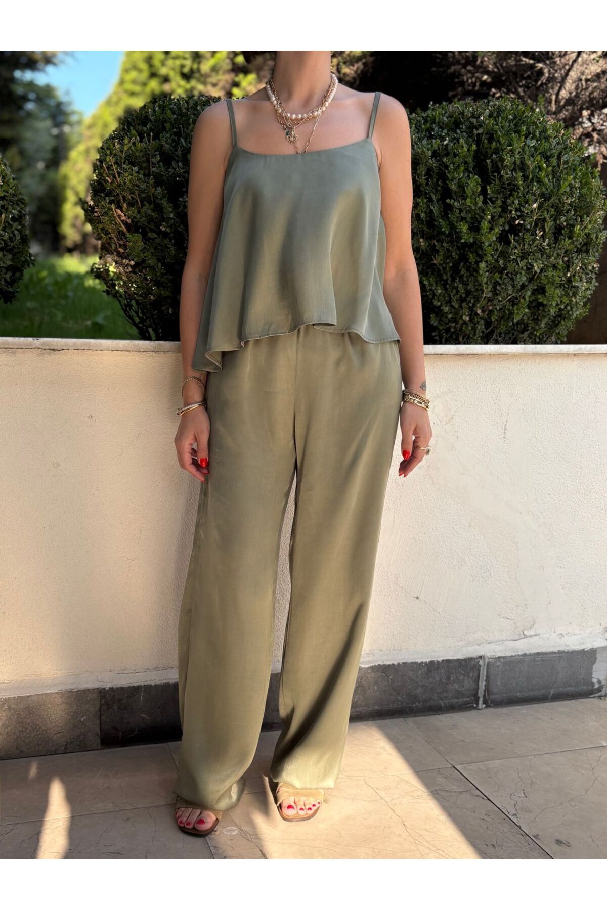 saze butik Askılı Haki Takım