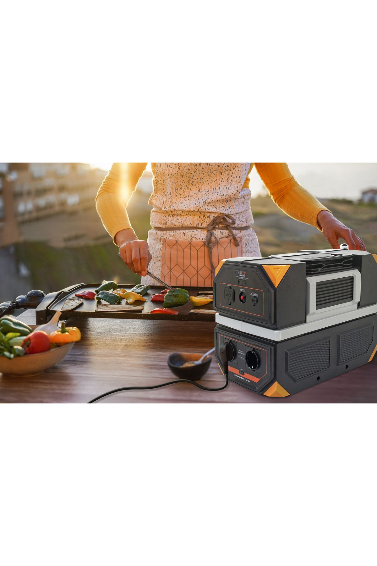 Technaxx-Stație de încărcare Tx-231, 917 Wh, 1200 W, USB-C, USB-A, 2 x 230 V, priză auto, negru/portocaliu 6