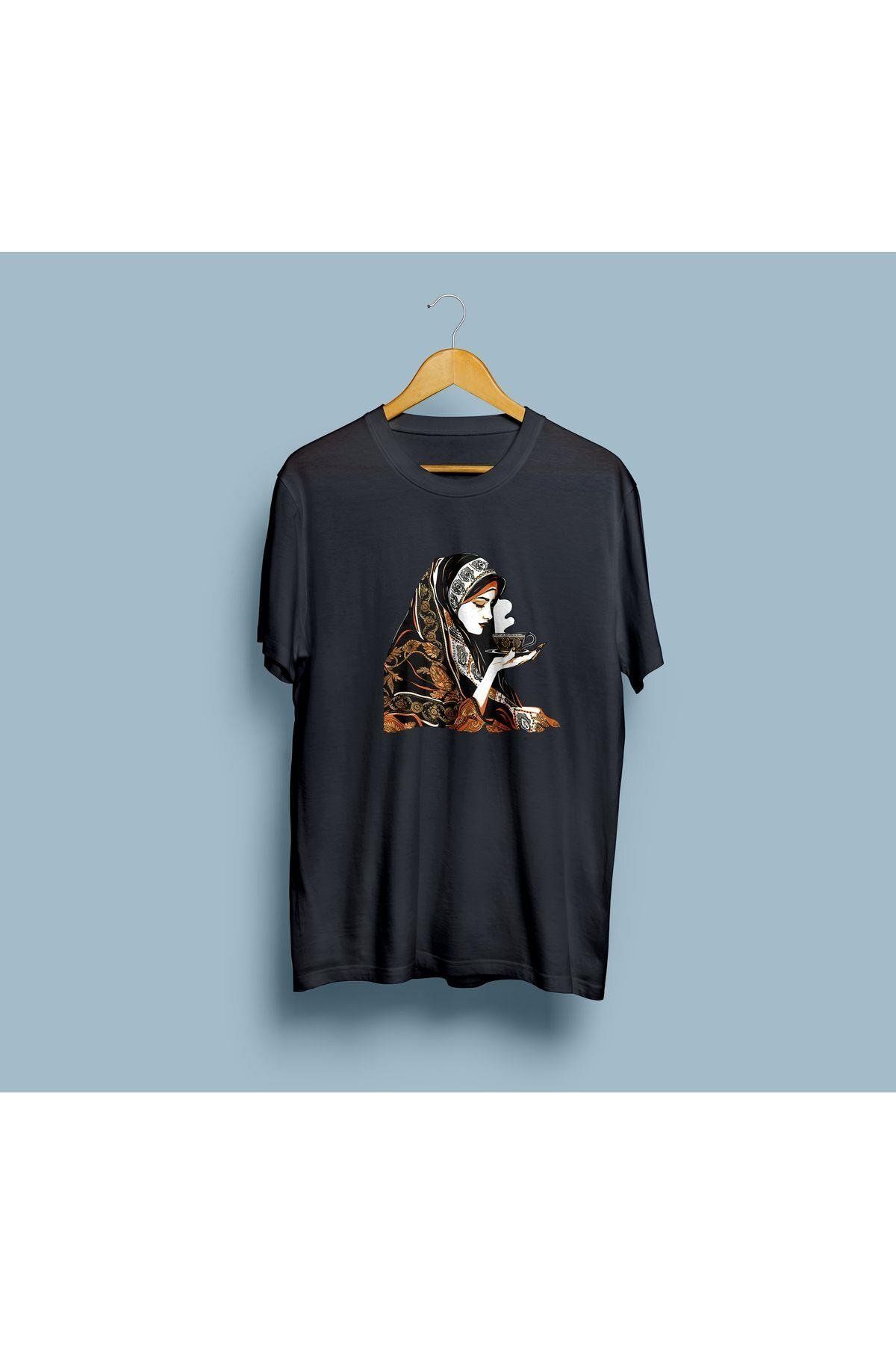 bahriyeli.jpeg Oversize Gizemli Falcı Elinde Kahve Bardağı tasarım unisex T-shirt