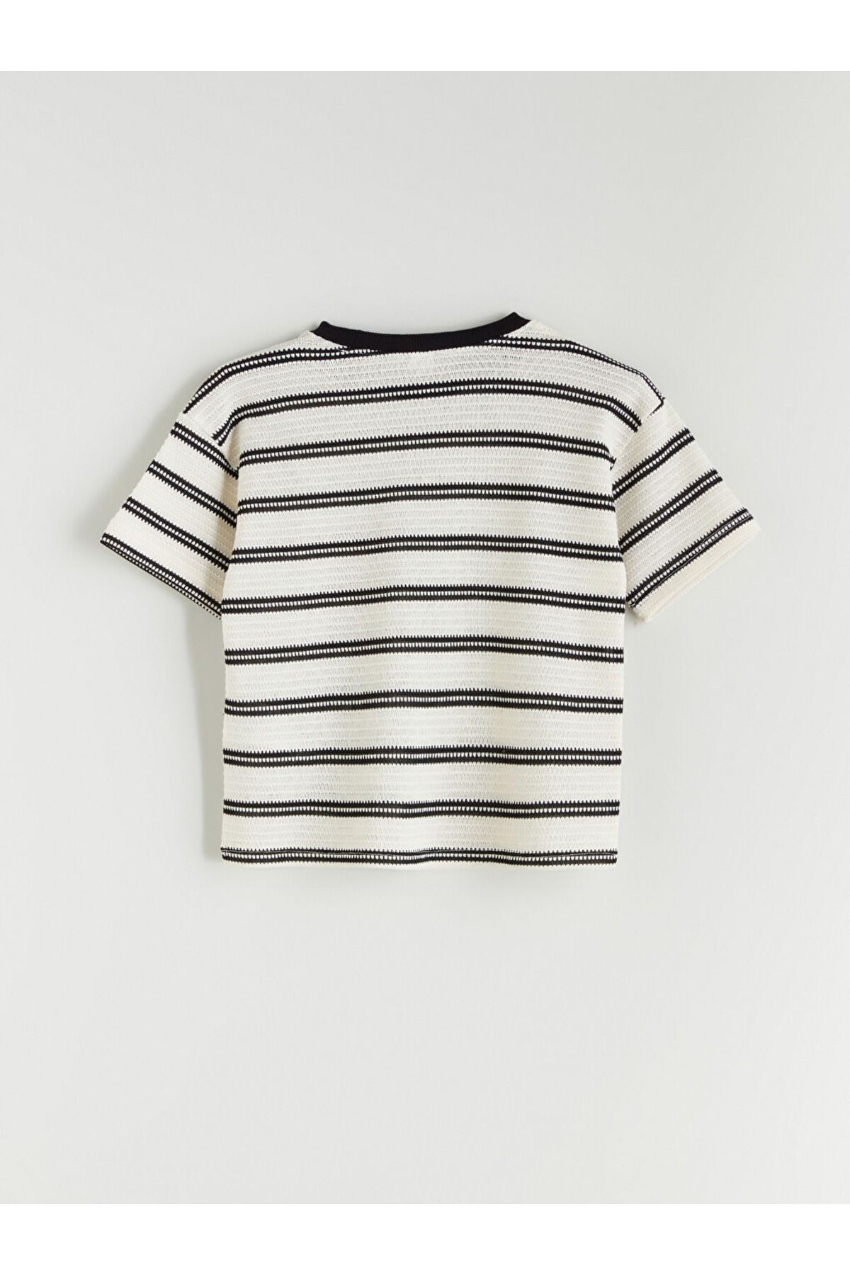 LC Waikiki-Striped Boys' T-Shirt and Shorts 2-Piece 4