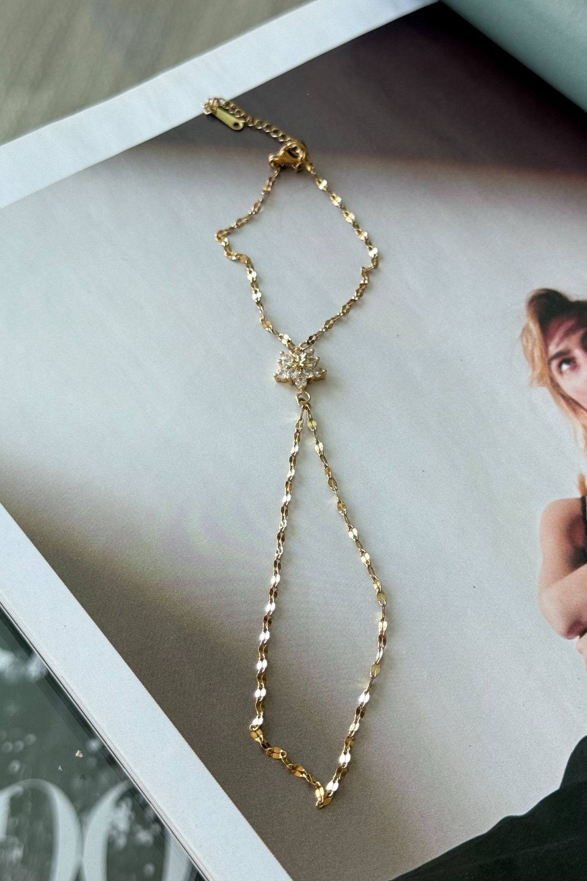 Trendy Butik Çelik Çiçek Model Şahmeran