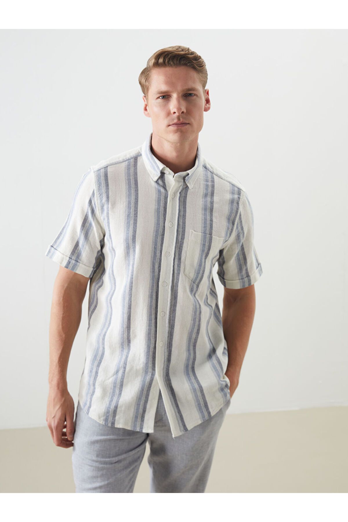 LC Waikiki Regular Fit Kısa Kollu Çizgili Erkek Gömlek