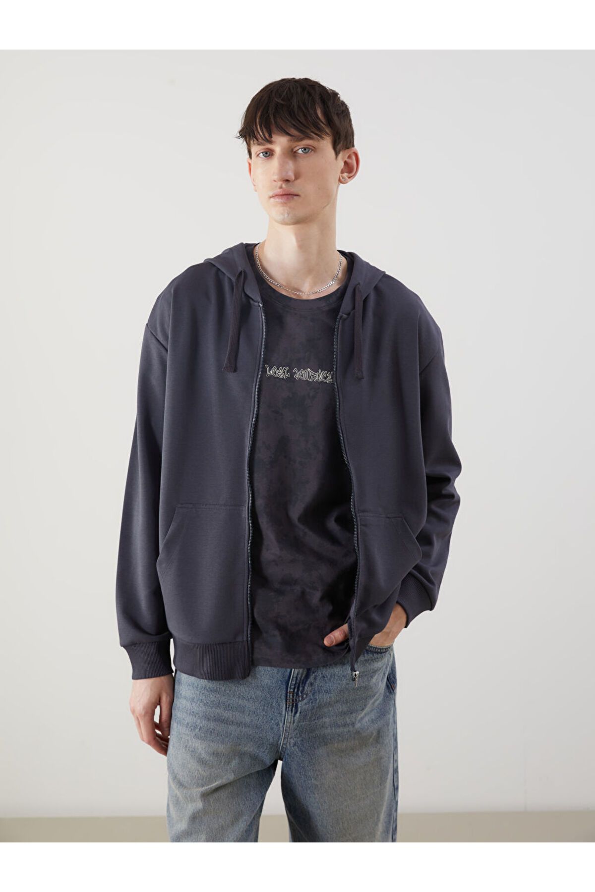LC Waikiki Kapüşonlu Uzun Kollu Erkek Fermuarlı Sweatshirt